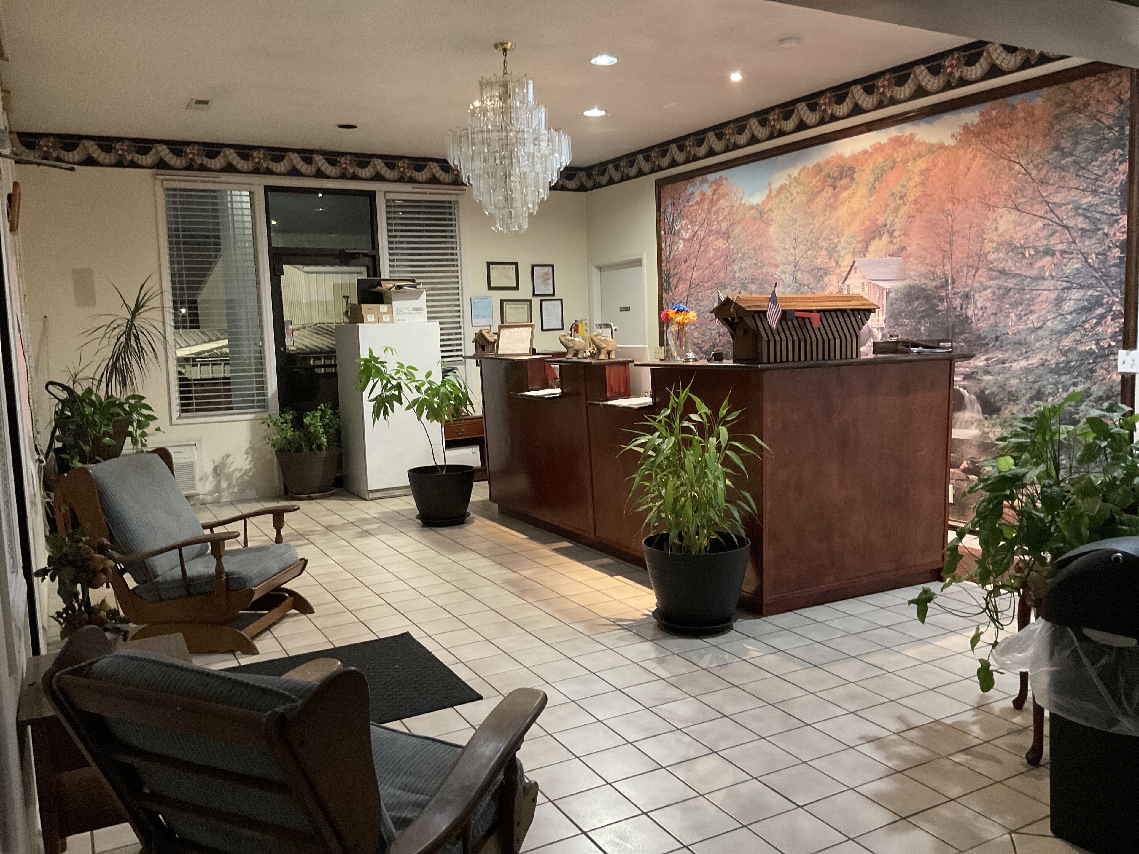 Covered Bridge Inn & Suites