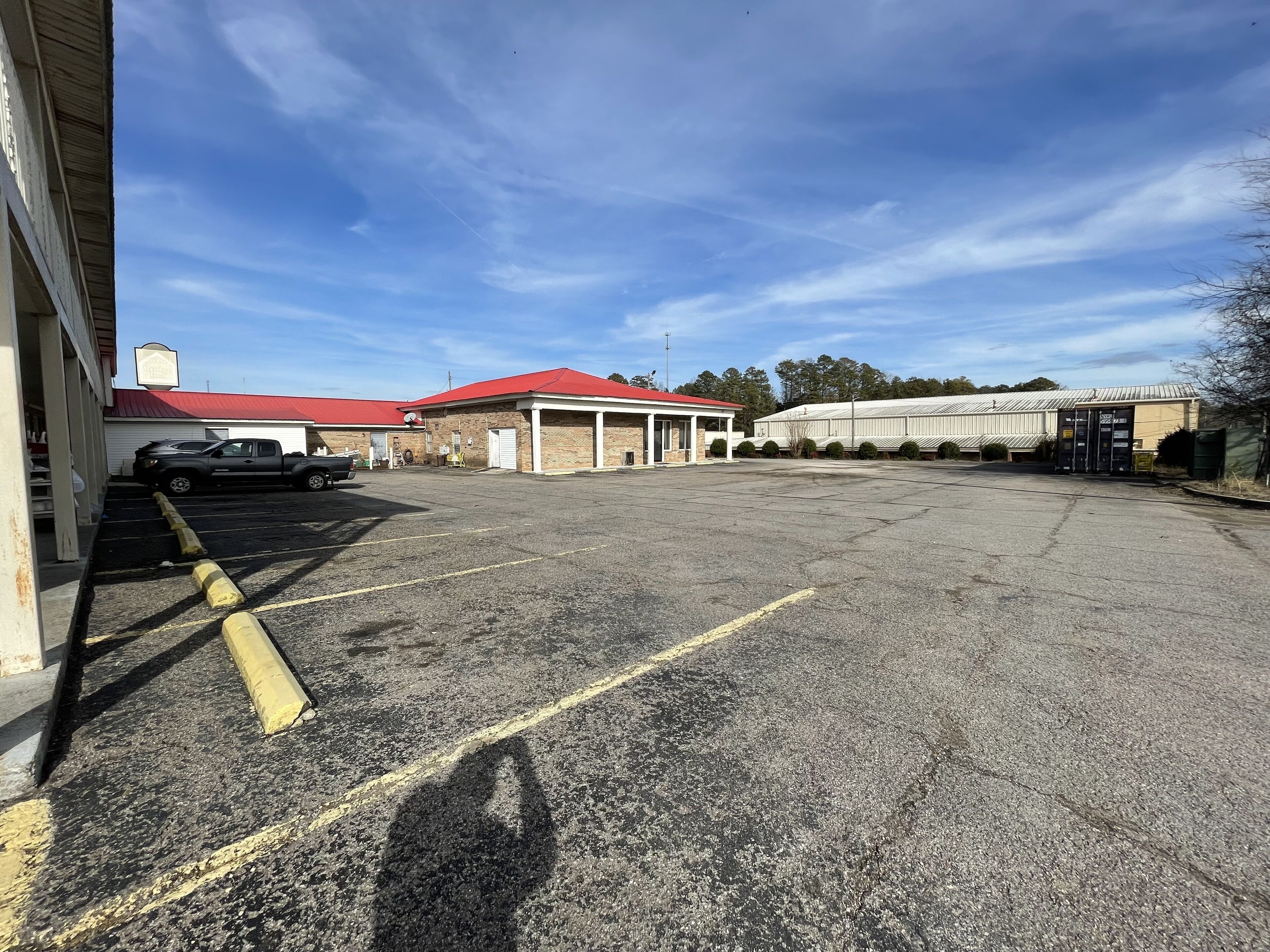 Covered Bridge Inn & Suites