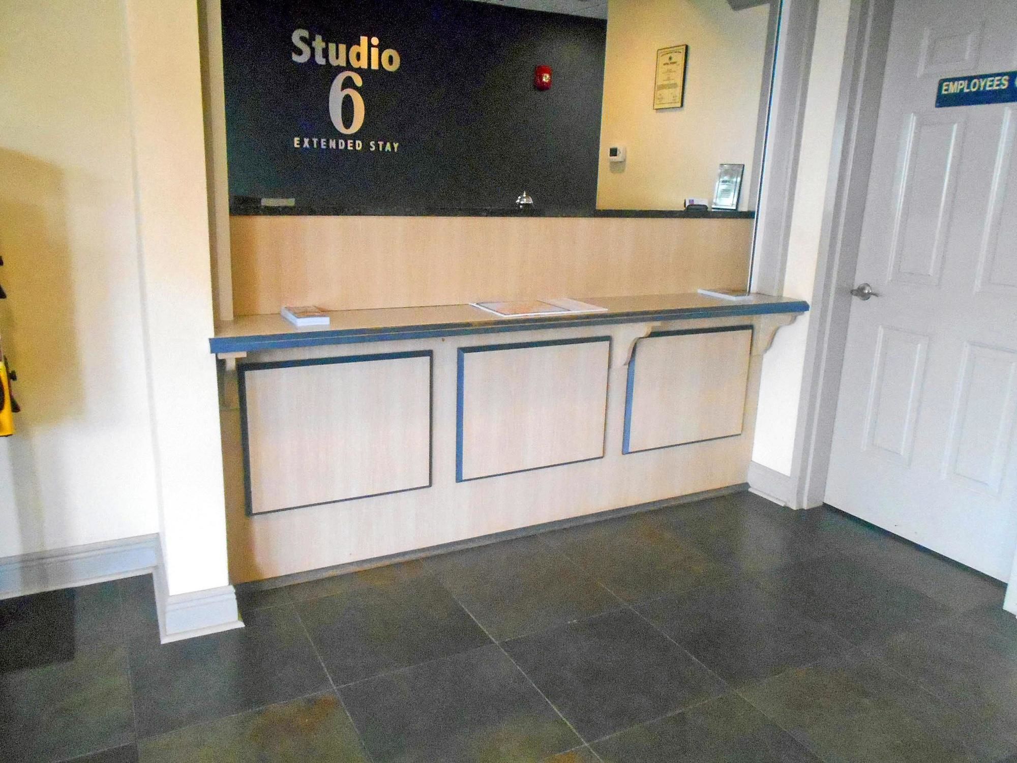 Studio 6 Opelika Auburn AL