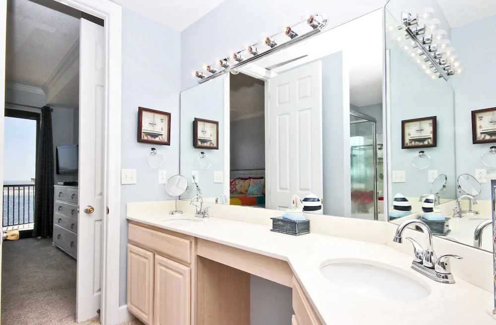 Grand Pointe by Youngs Suncoast