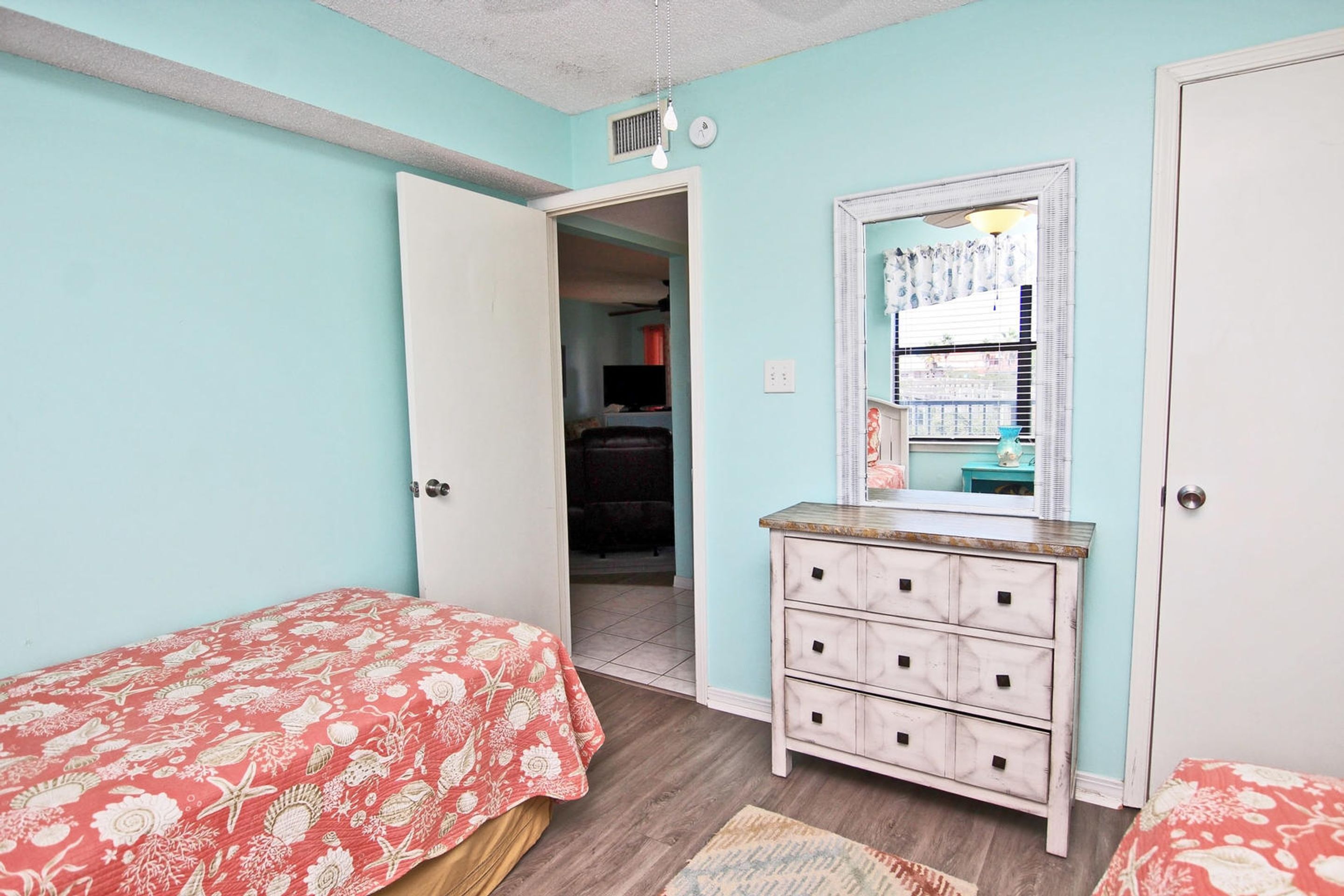 Seascape by Youngs Suncoast