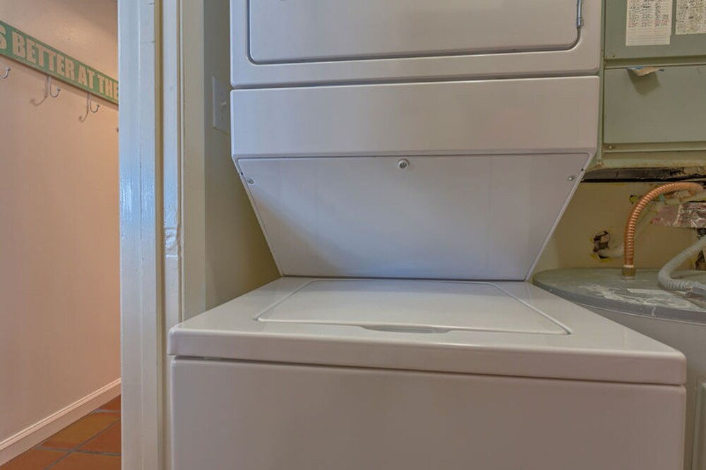 Silver Beach Condo by Meyer Vacation Rentals