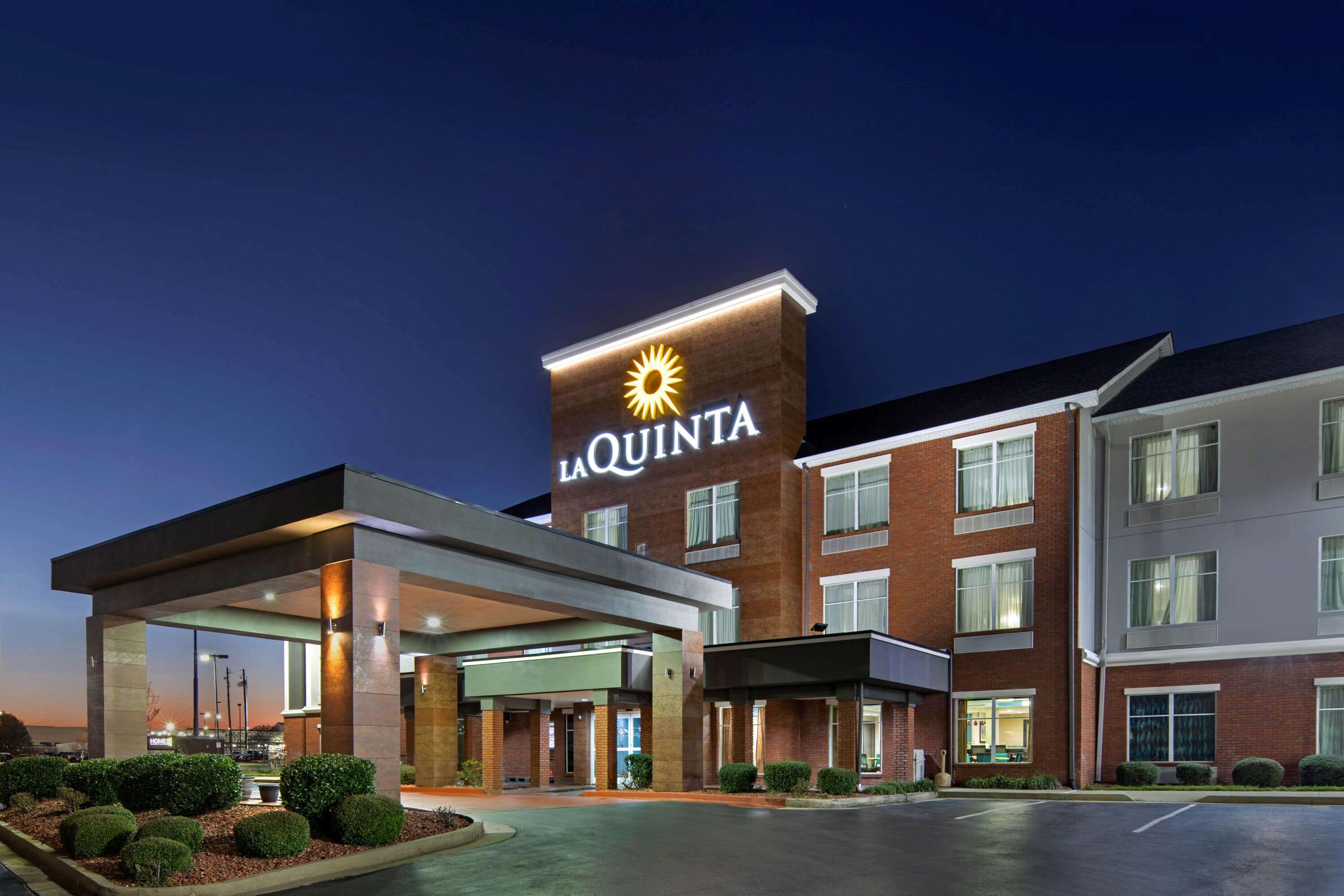 La Quinta Inn & Suites by Wyndham Oxford - Anniston