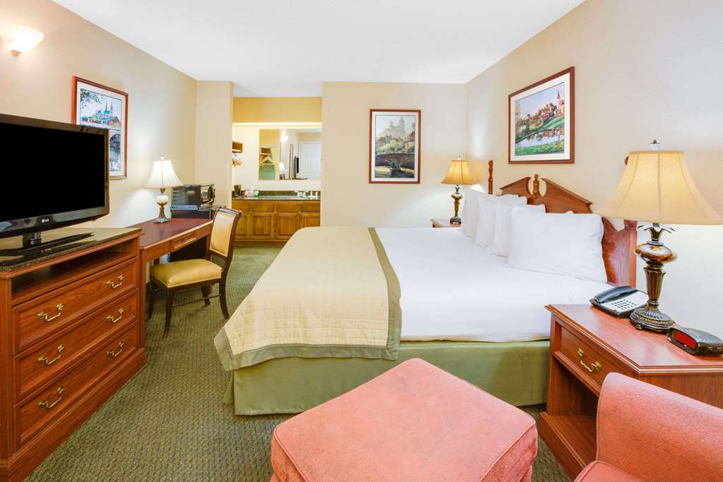 Baymont by Wyndham Ozark