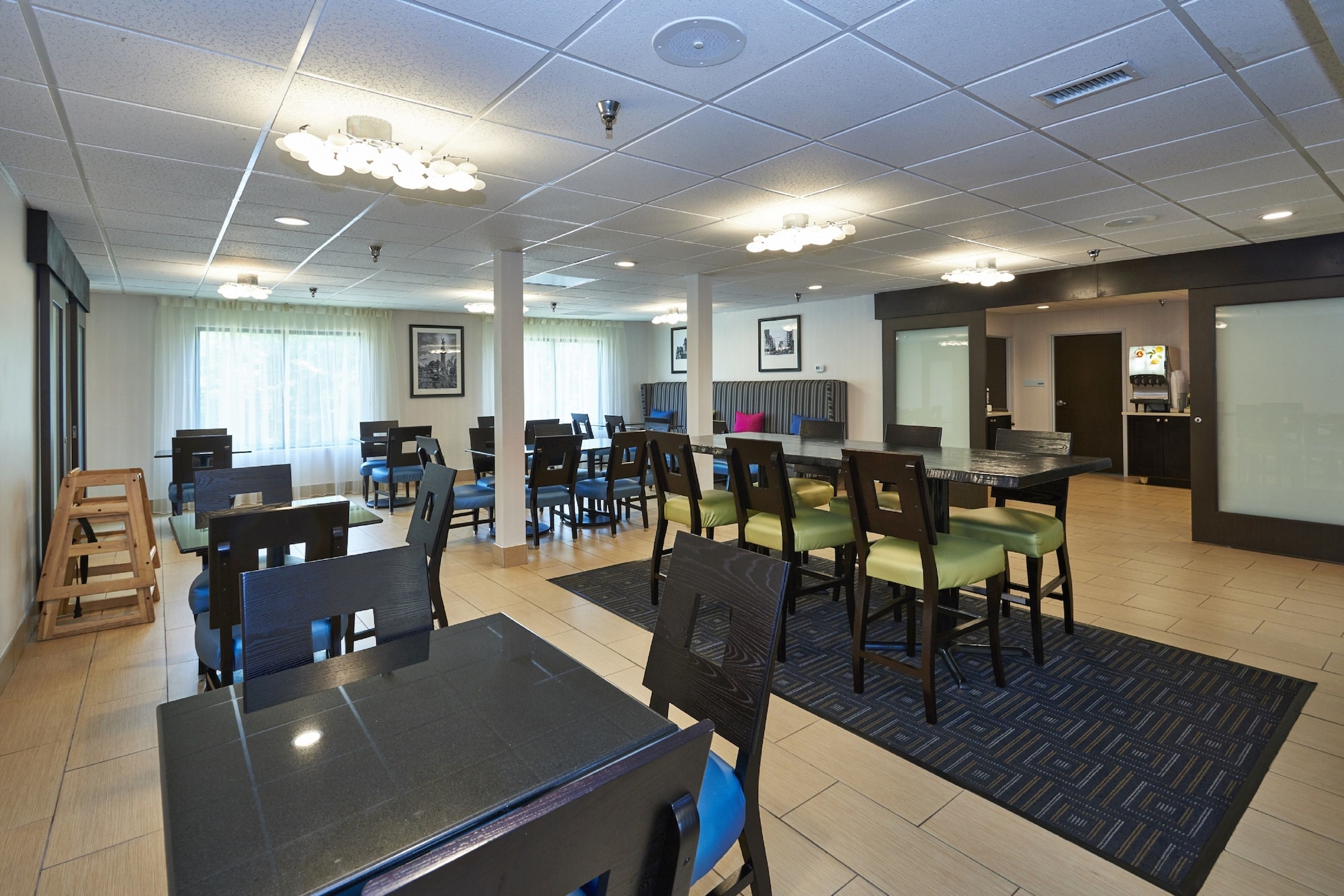 Holiday Inn Express & Suites Birmingham South - Pelham