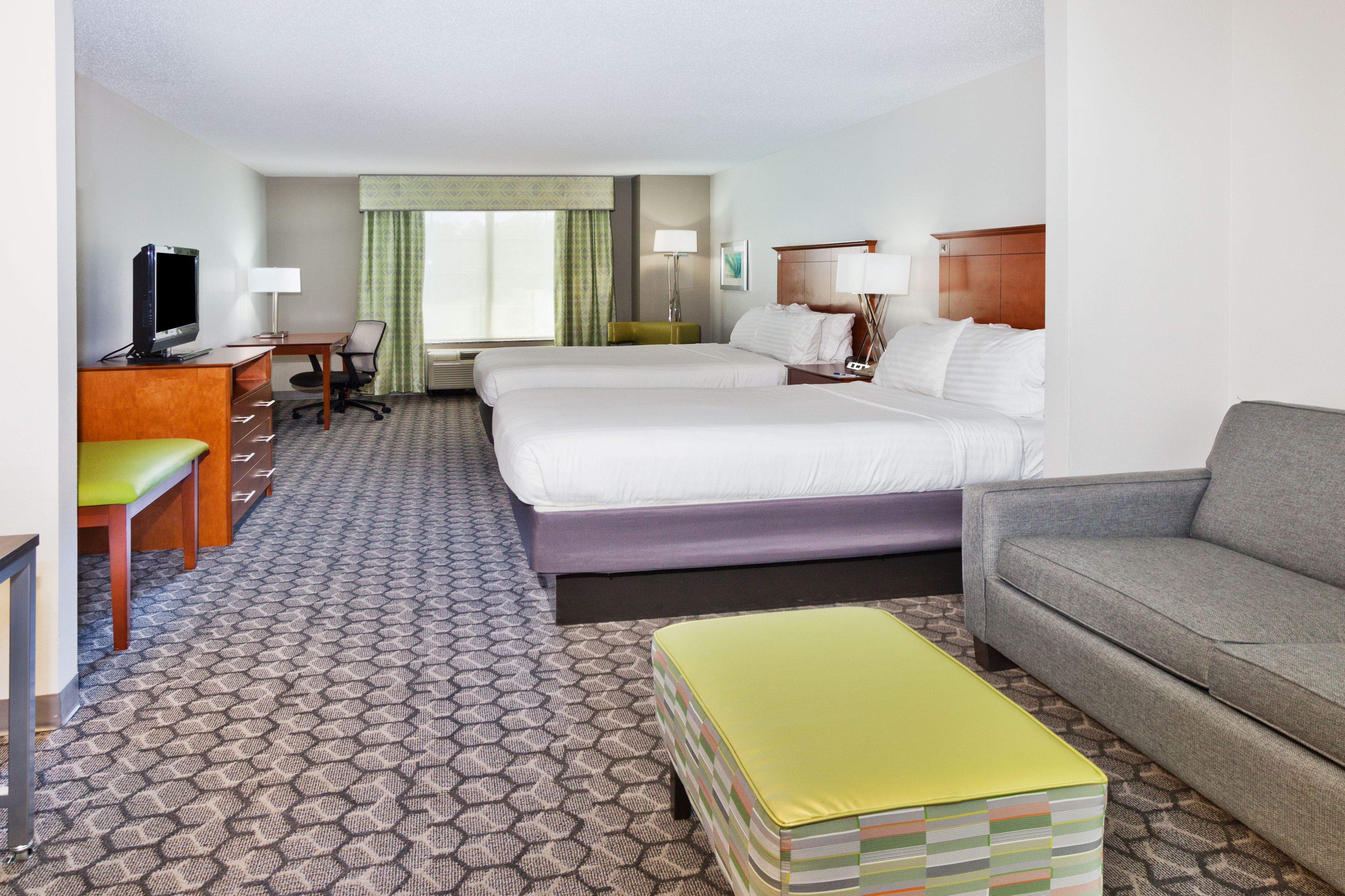 Holiday Inn Express Hotel & Suites Phenix City-Fort Benning Area
