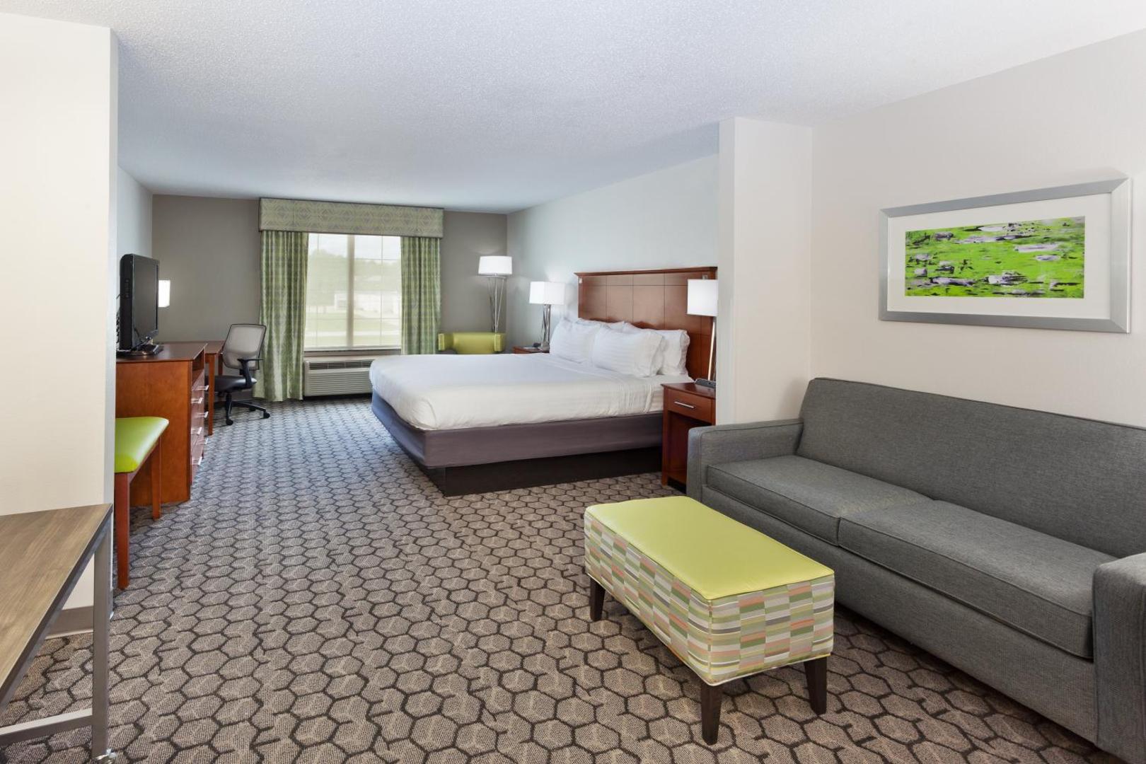 Holiday Inn Express Hotel & Suites Phenix City-Fort Benning Area