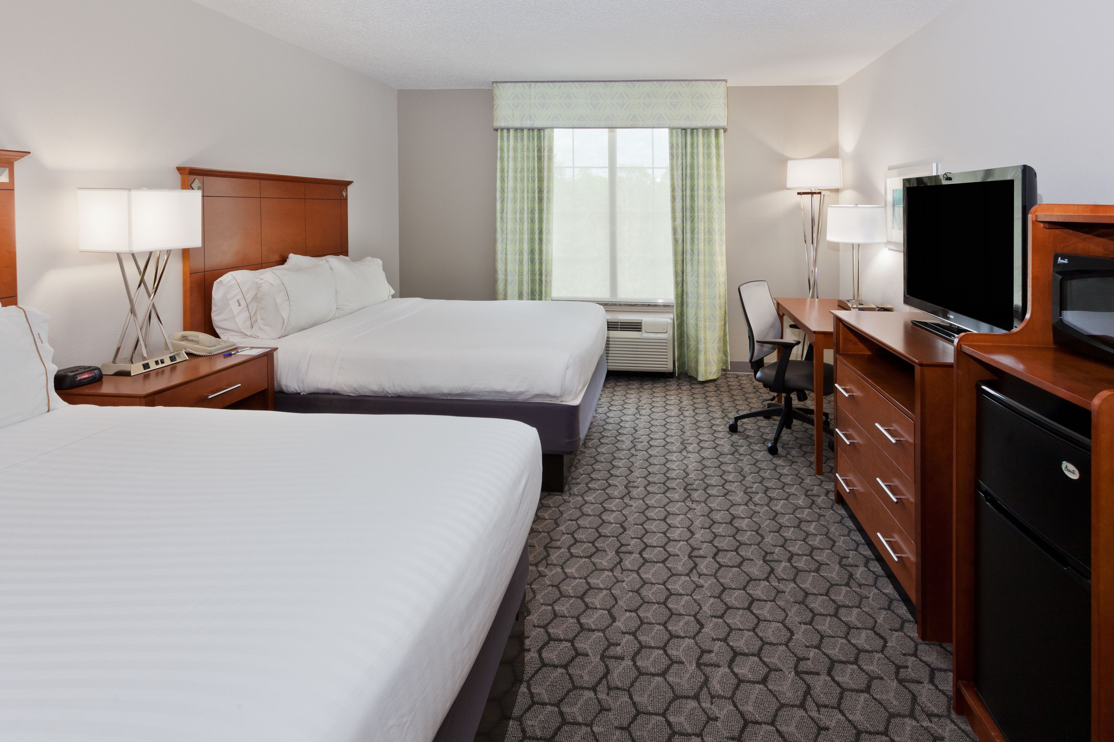 Holiday Inn Express Hotel & Suites Phenix City-Fort Benning Area