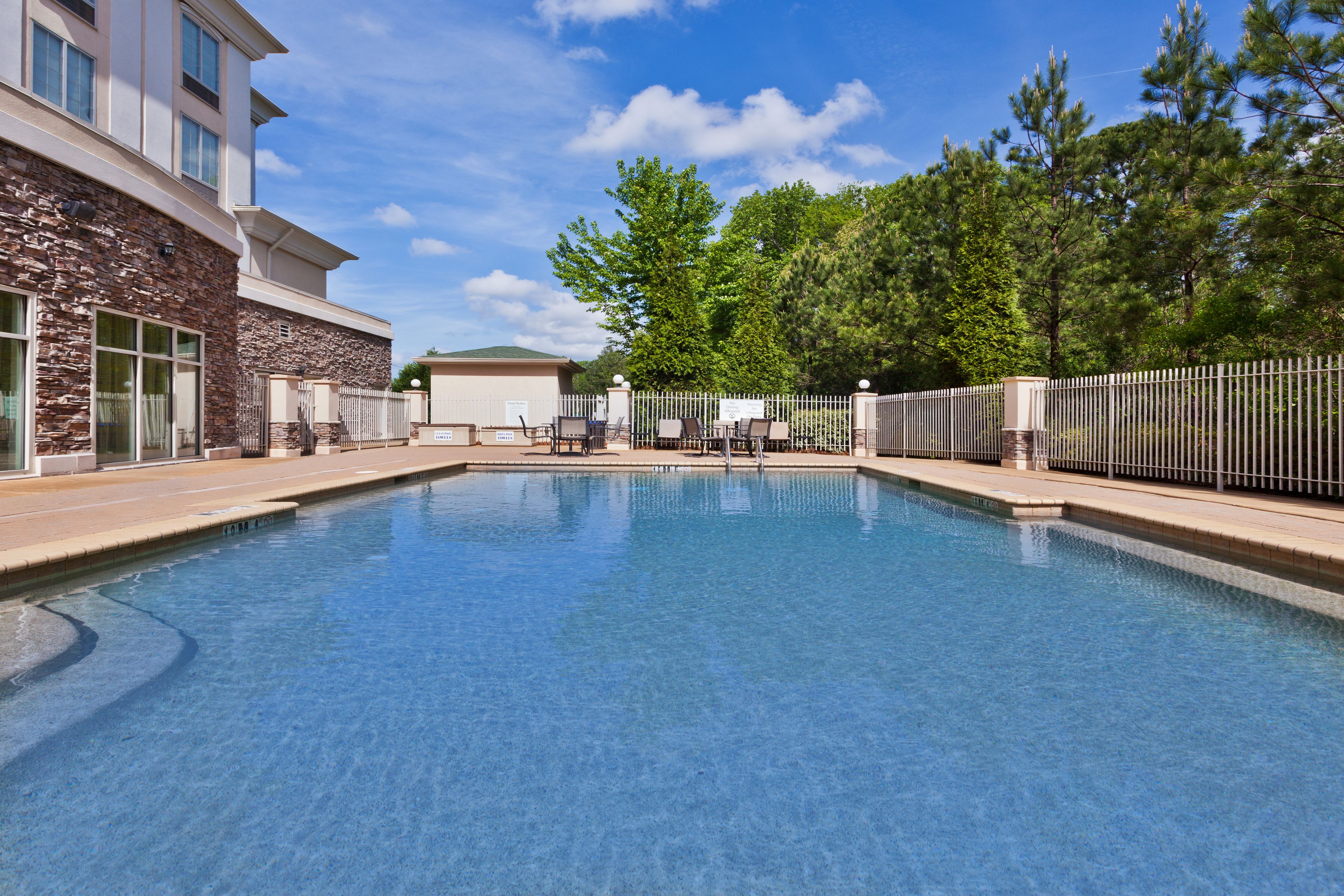 Holiday Inn Express Hotel & Suites Phenix City-Fort Benning Area
