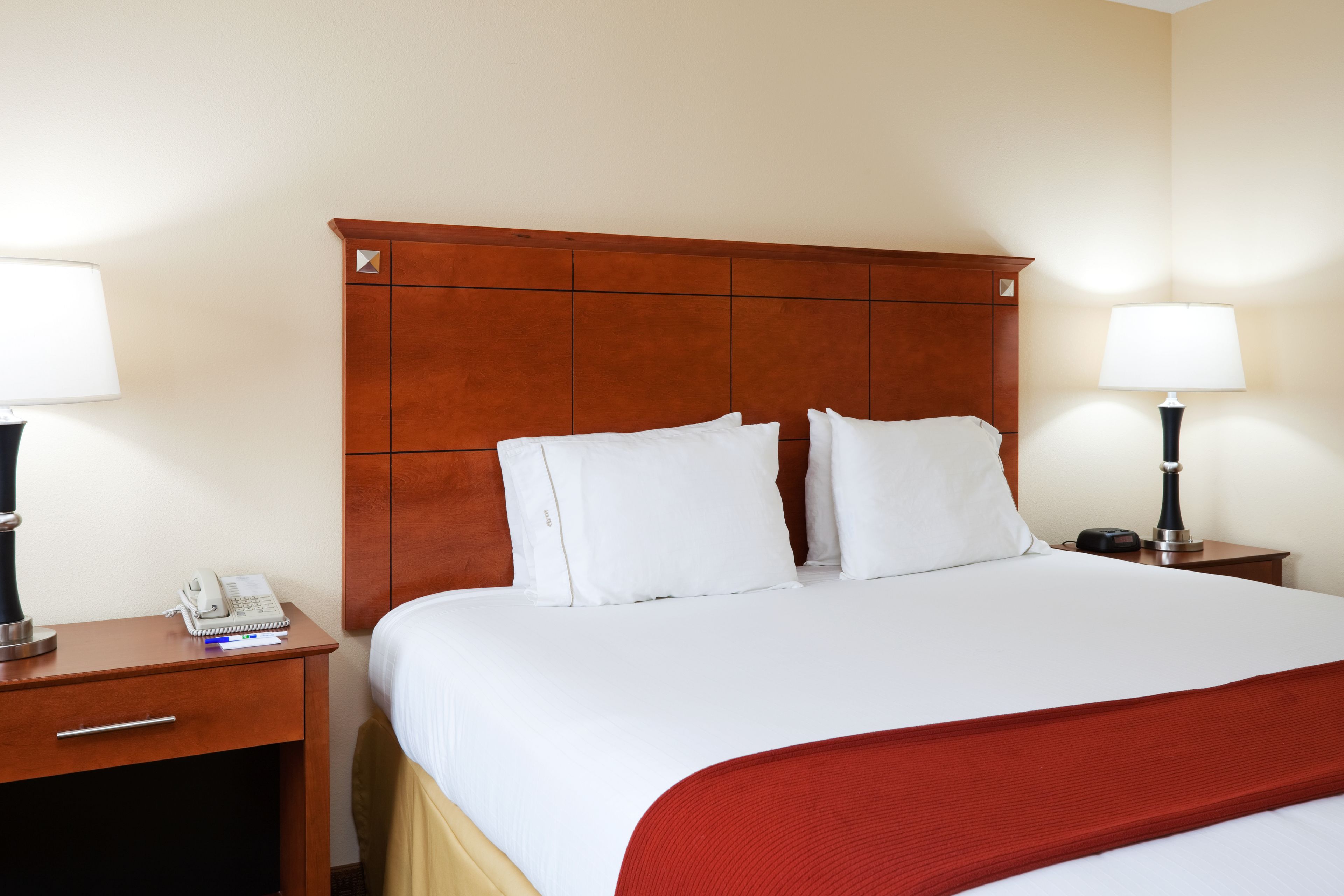 Holiday Inn Express Hotel & Suites Phenix City-Fort Benning Area