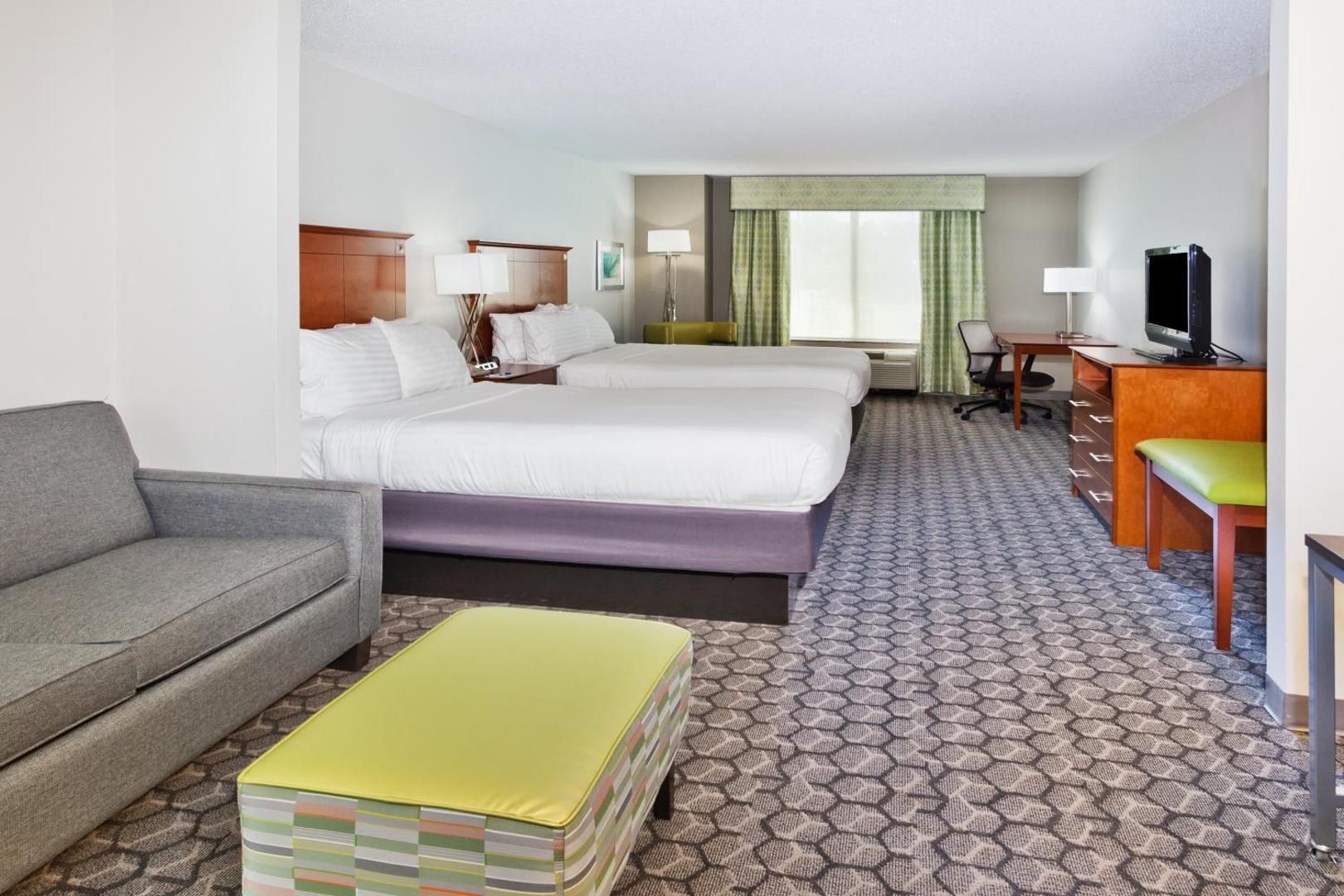 Holiday Inn Express Hotel & Suites Phenix City-Fort Benning Area