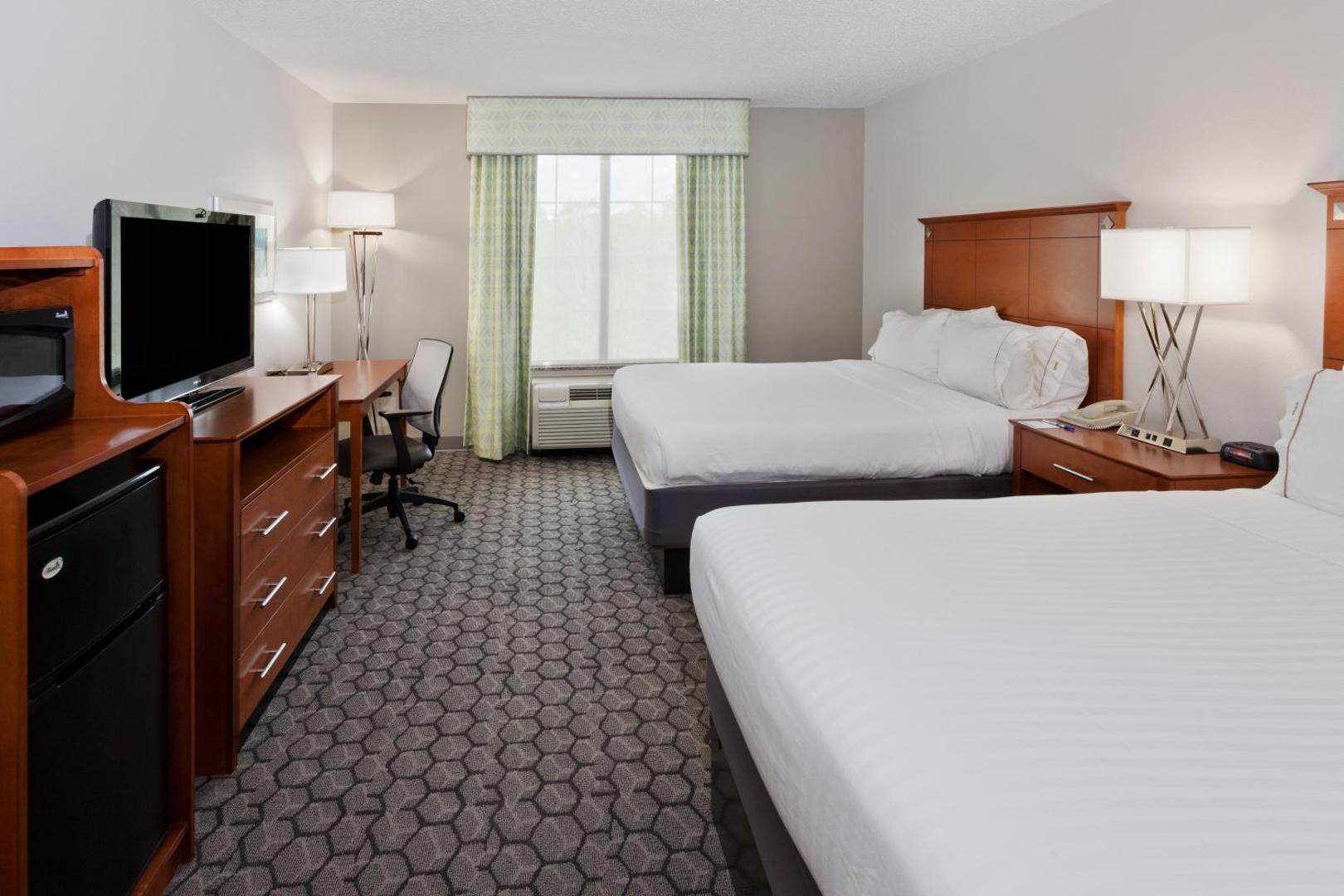 Holiday Inn Express Hotel & Suites Phenix City-Fort Benning Area