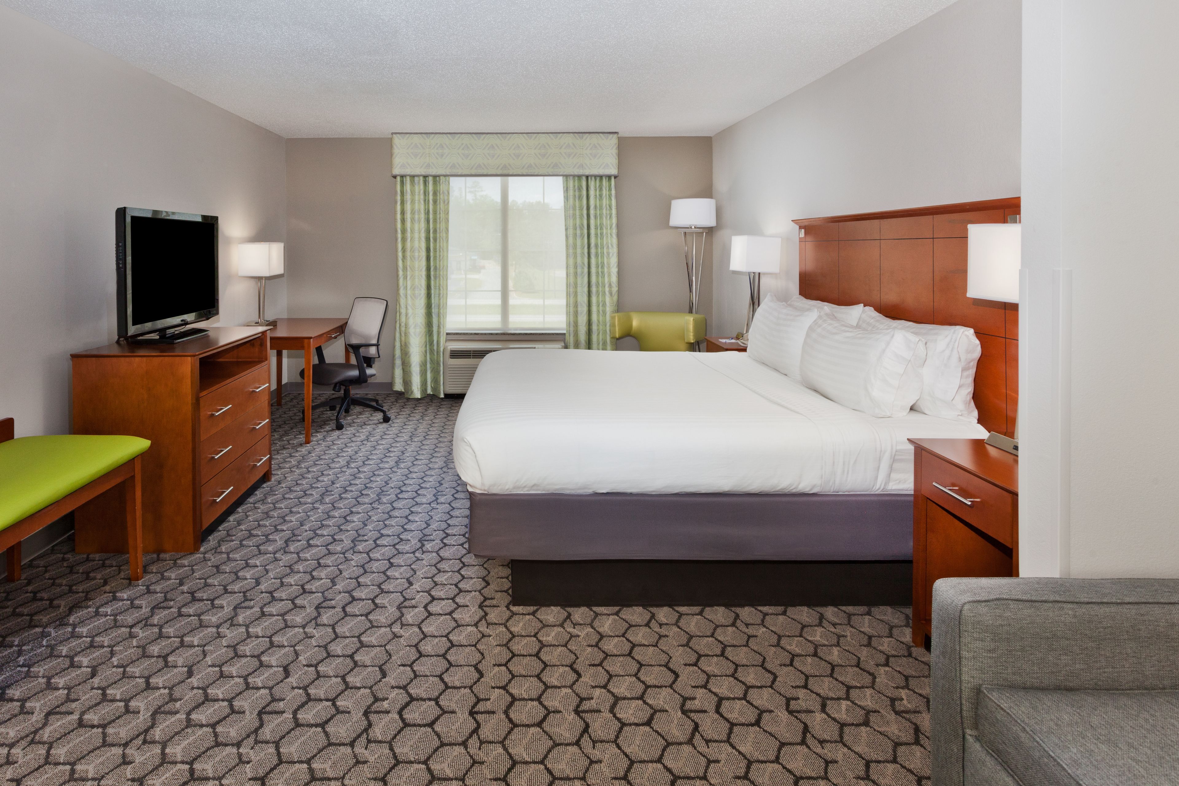 Holiday Inn Express Hotel & Suites Phenix City-Fort Benning Area