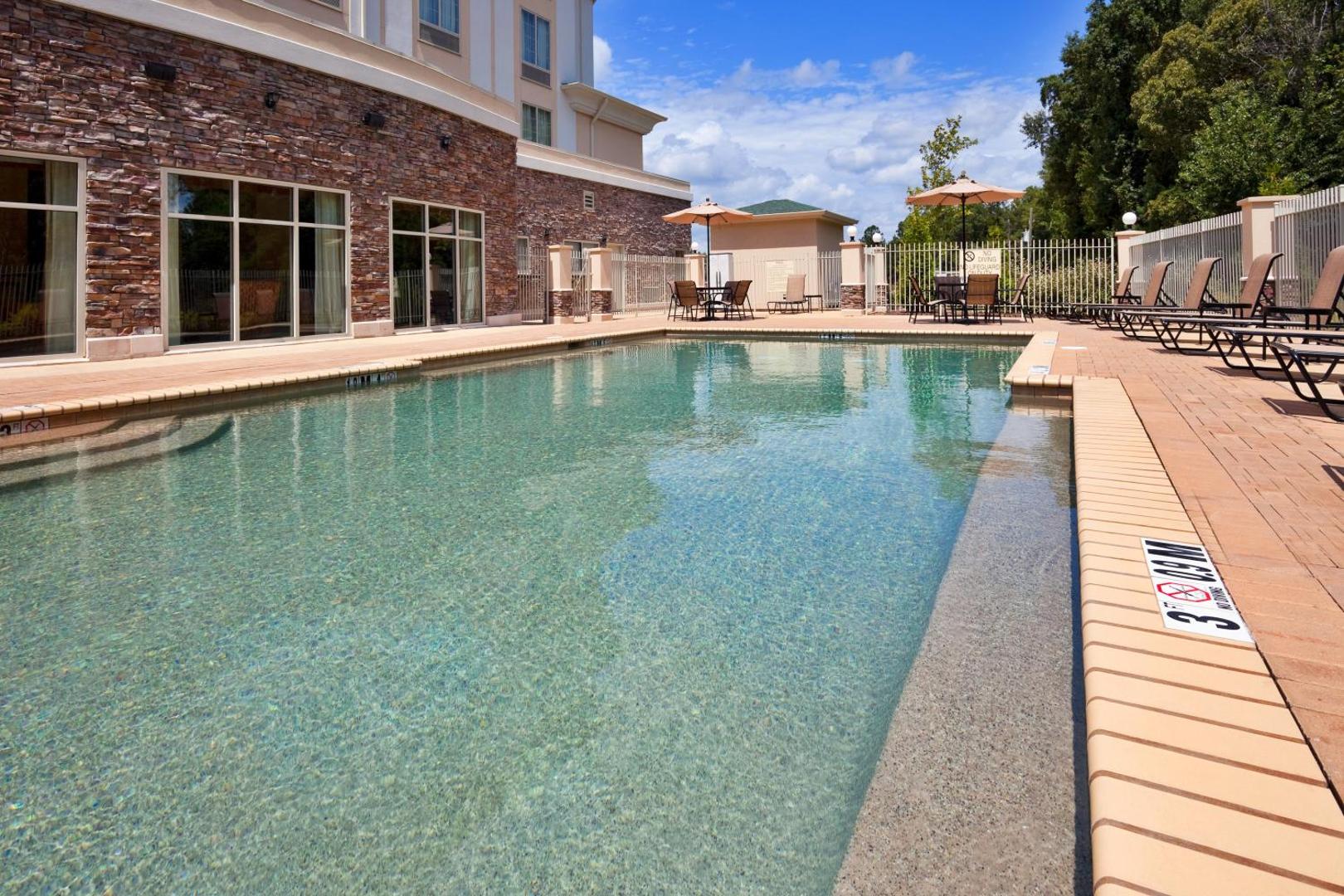 Holiday Inn Express Hotel & Suites Phenix City-Fort Benning Area