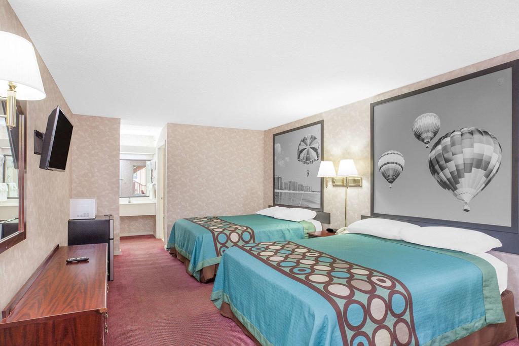 Super 8 by Wyndham Decatur Priceville