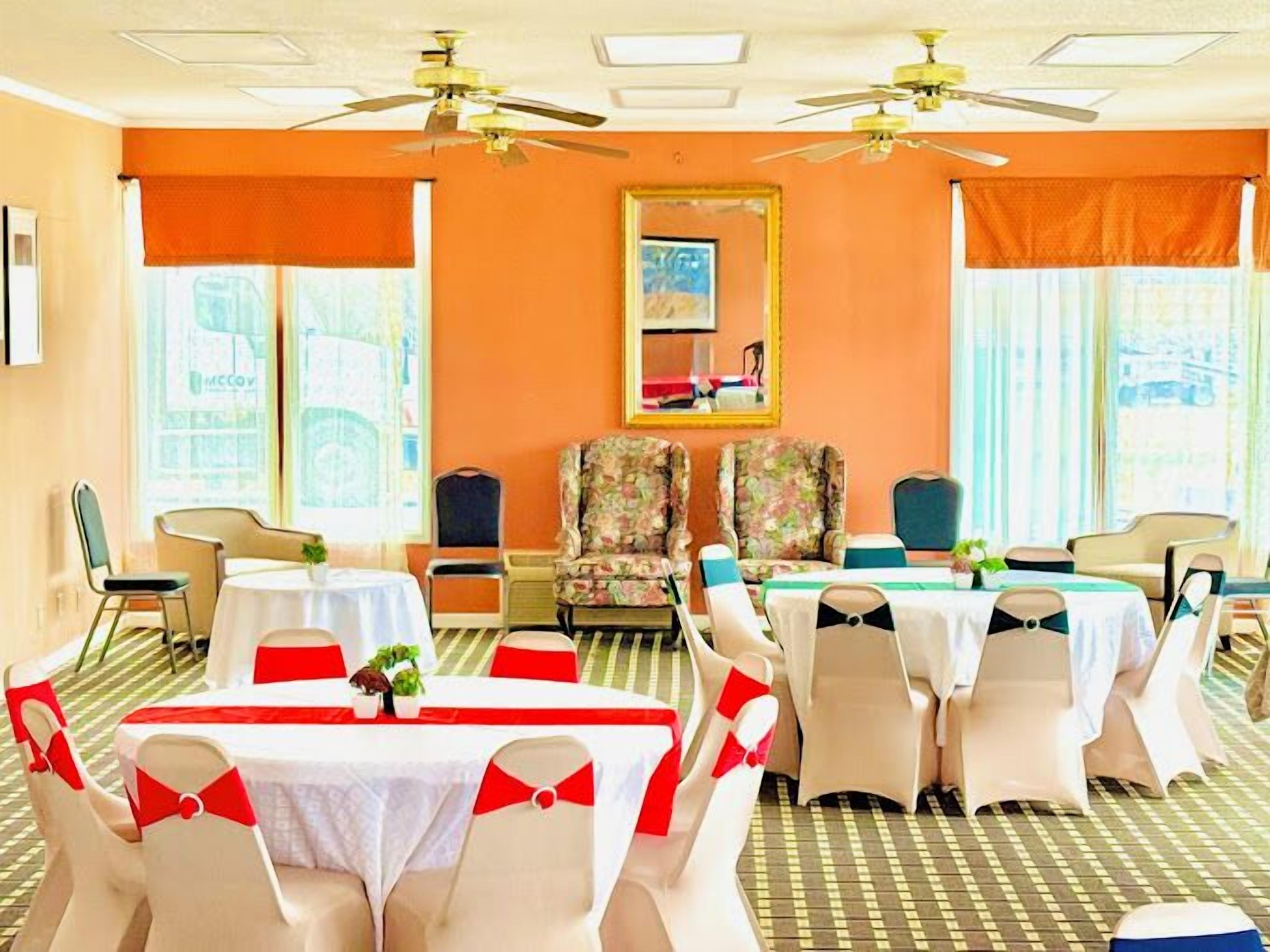 Travelodge by Wyndham Thomasville AL