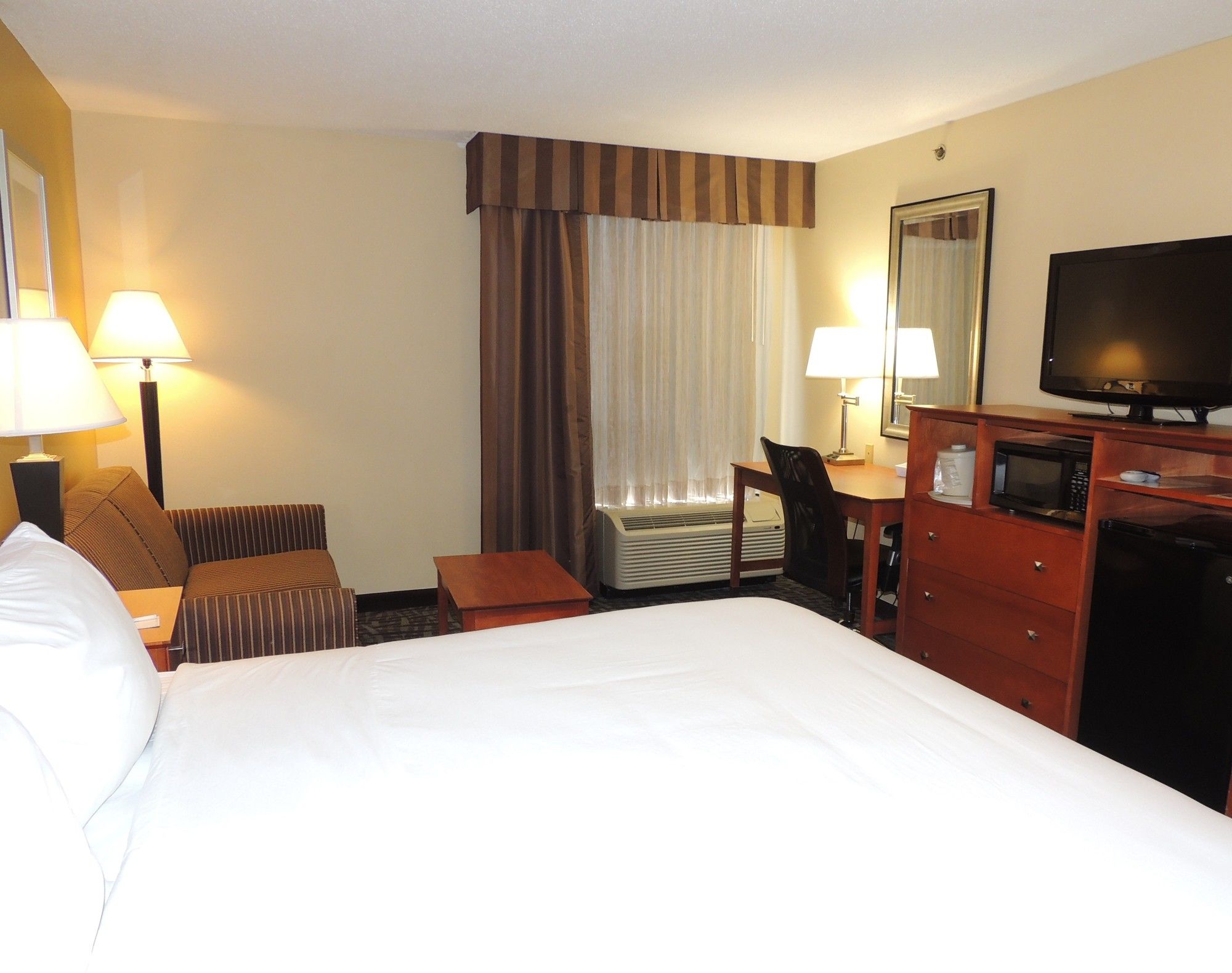 Holiday Inn Express & Suites Birmingham NE - Trussville