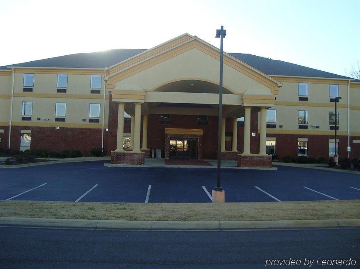 Ambassador Inn and Suites Tuscaloosa