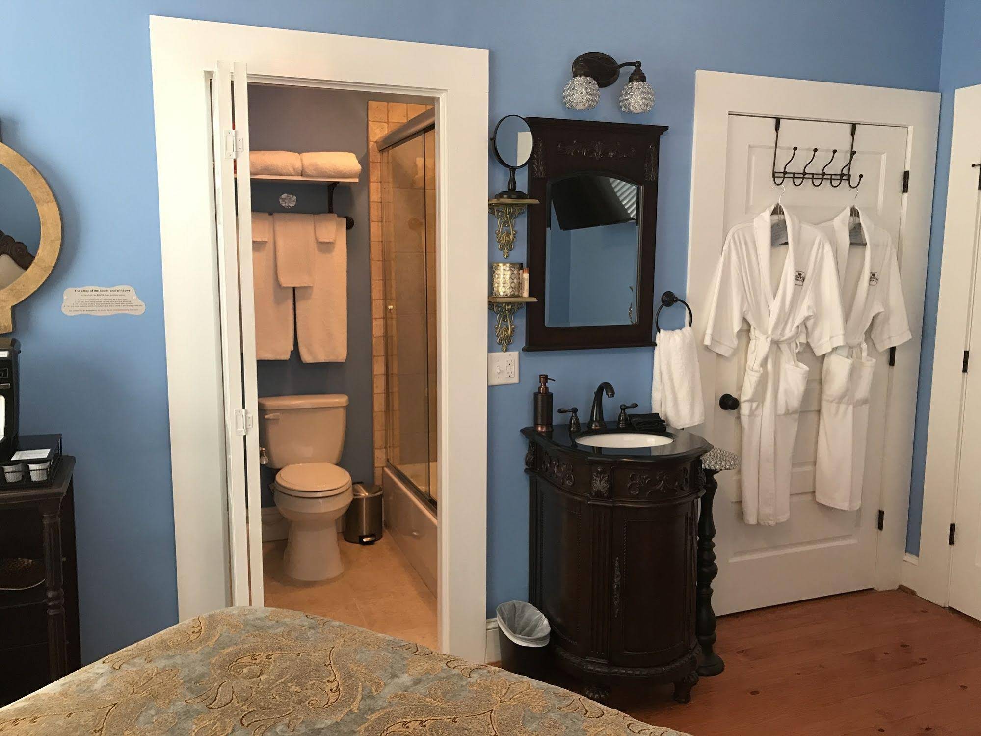 Bama Bed & Breakfast Campus