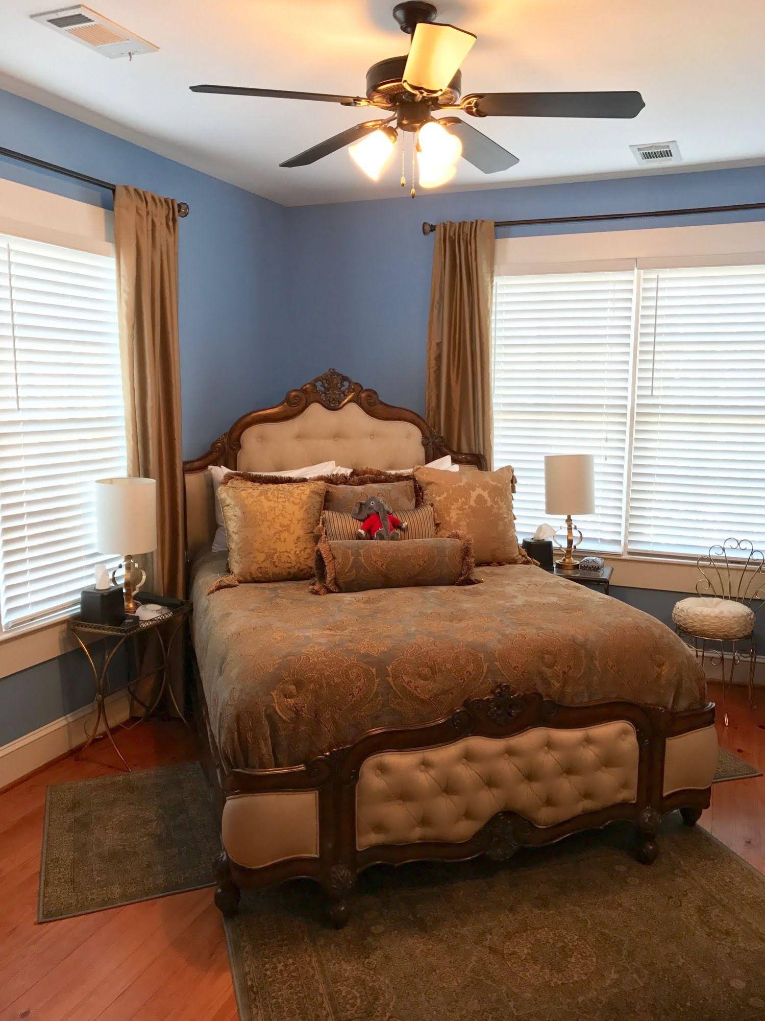 Bama Bed & Breakfast Campus