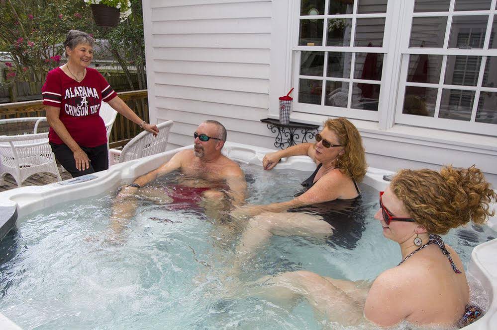 Bama Bed & Breakfast Campus