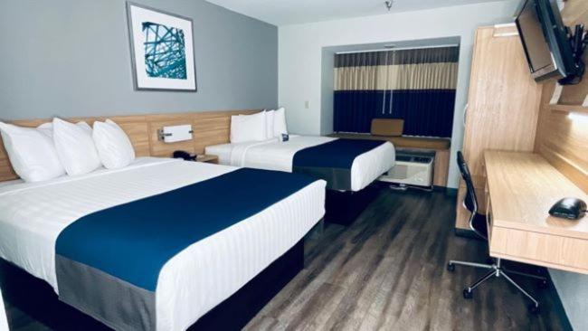 Microtel Inn & Suites by Wyndham Tuscaloosa – East