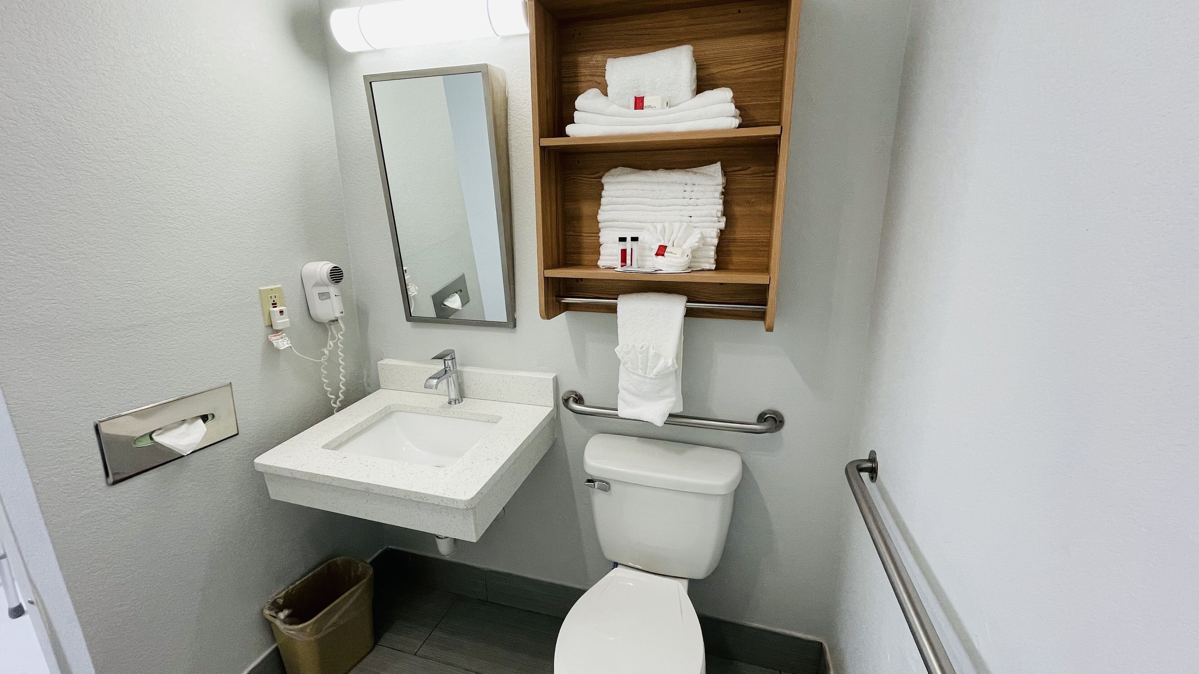 Microtel Inn & Suites by Wyndham Tuscaloosa – East