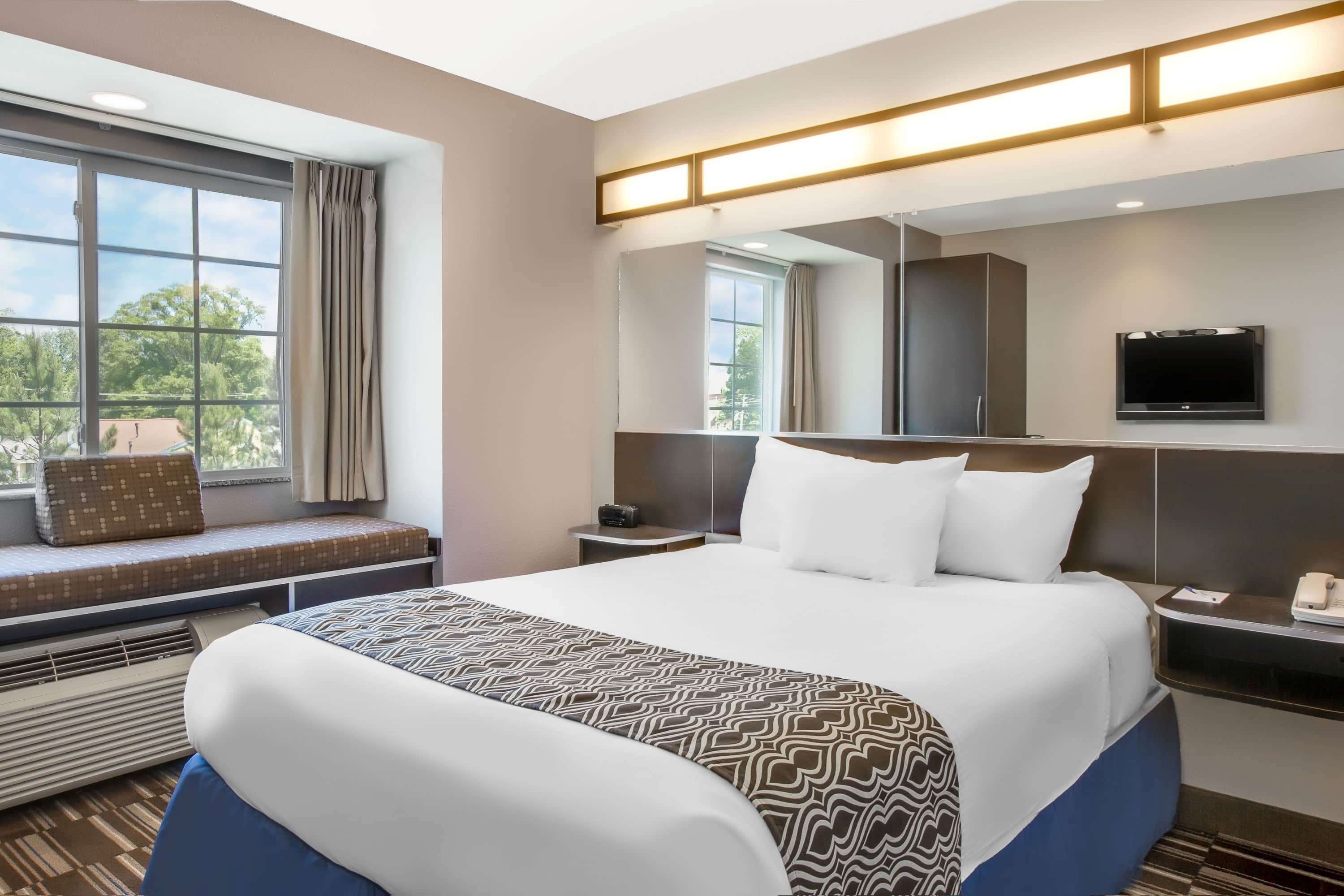 Microtel Inn & Suites by Wyndham Tuscaloosa Near University