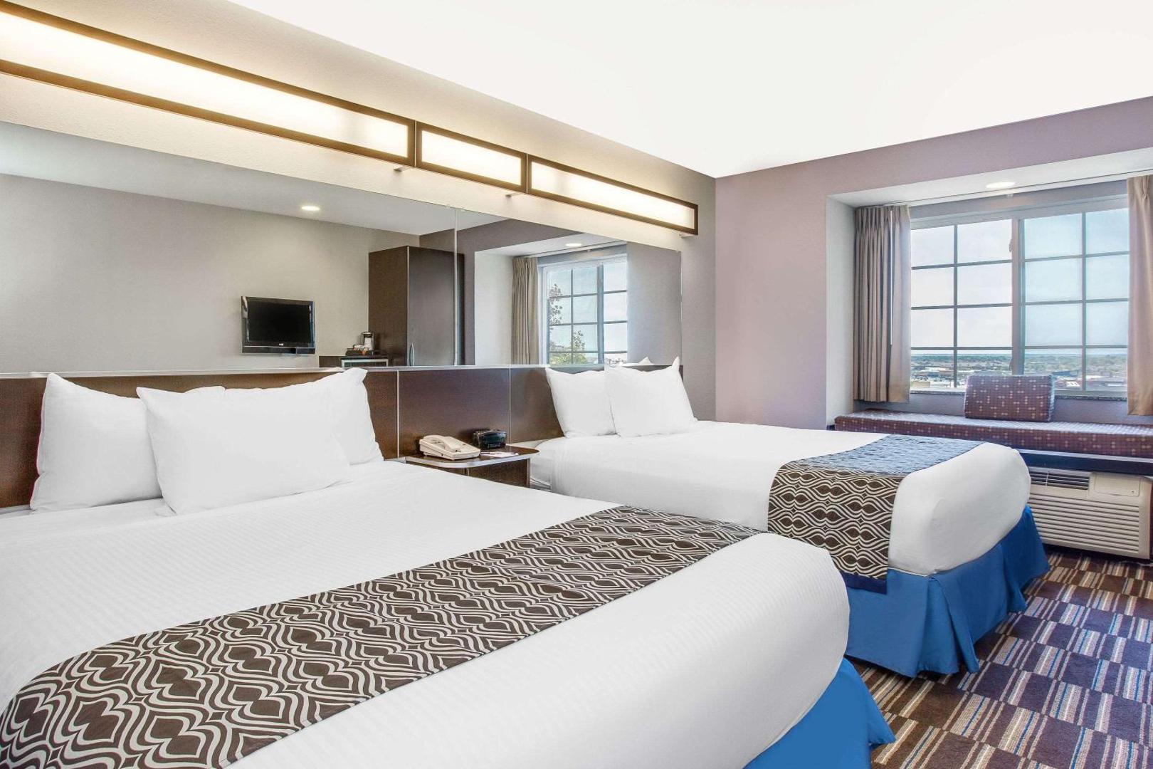 Microtel Inn & Suites by Wyndham Tuscaloosa Near University