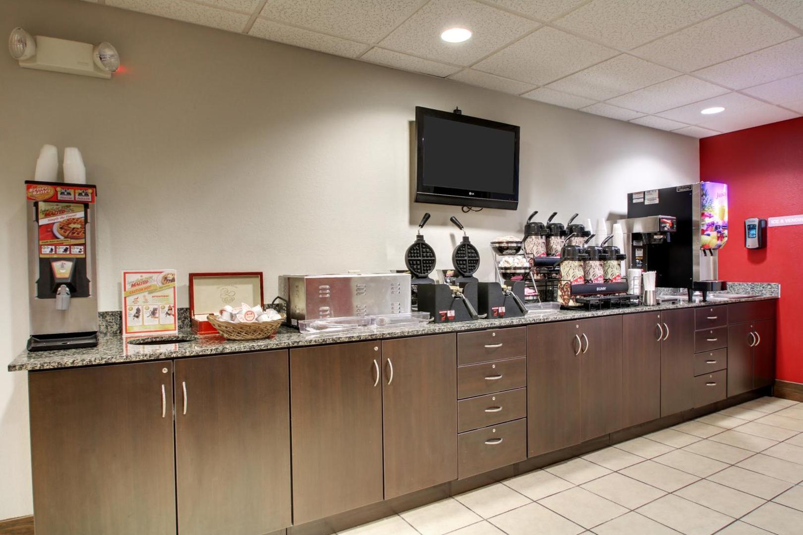 Microtel Inn & Suites by Wyndham Tuscaloosa Near University