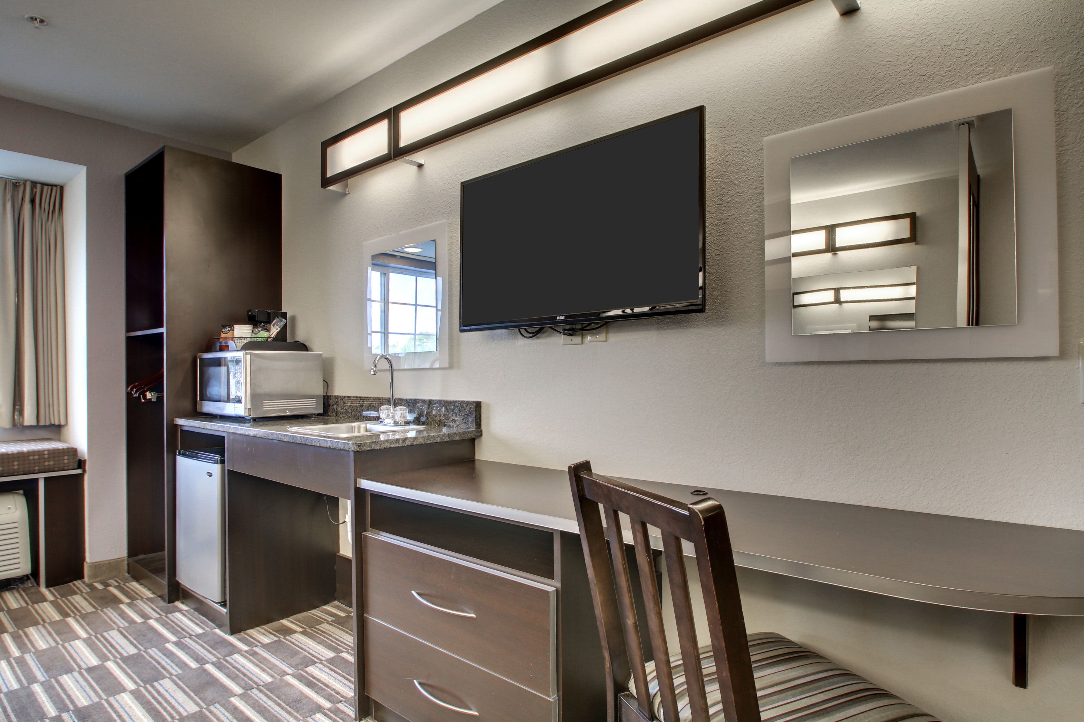 Microtel Inn & Suites by Wyndham Tuscaloosa Near University