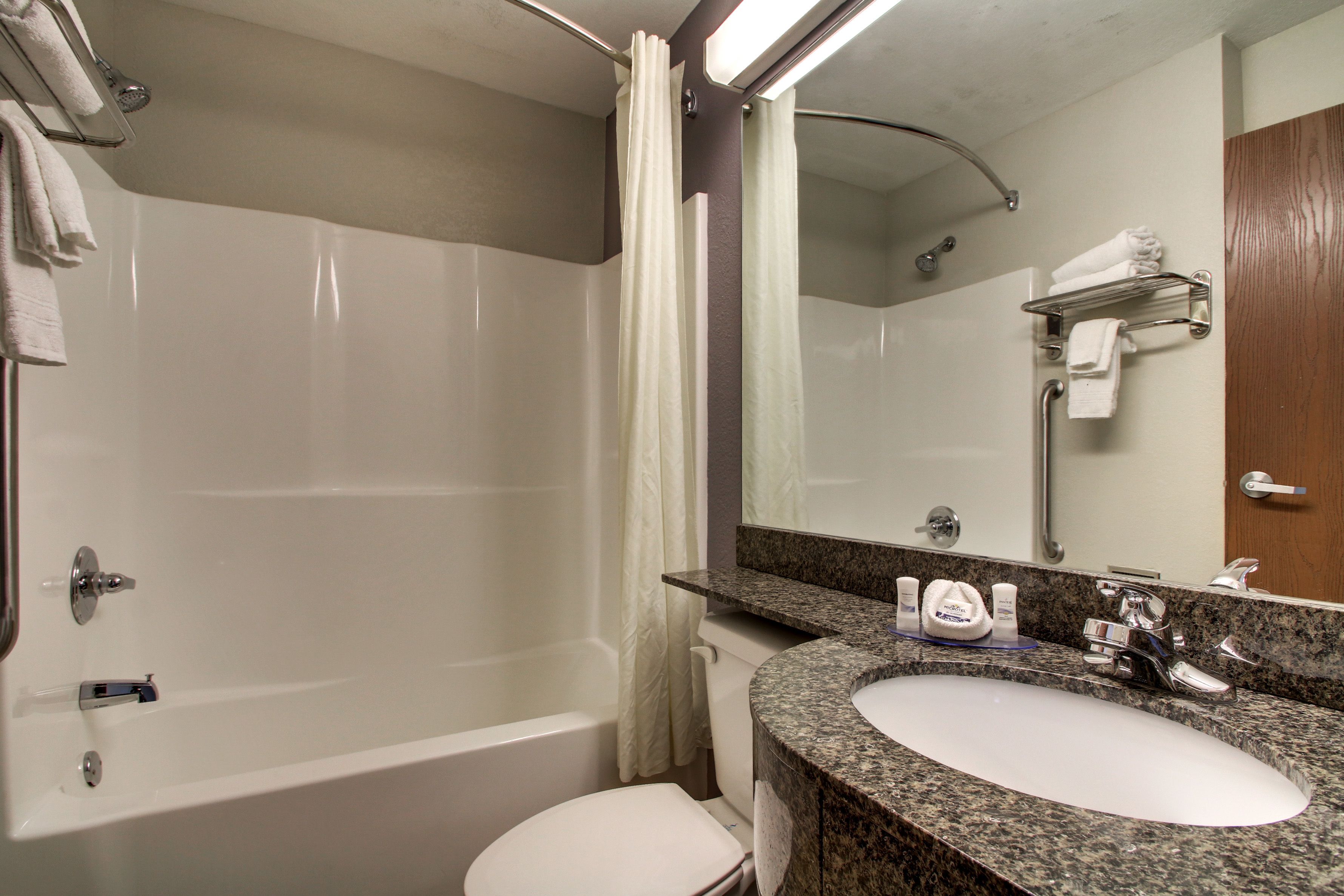 Microtel Inn & Suites by Wyndham Tuscaloosa Near University