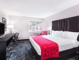 Ramada by Wyndham Tuscaloosa