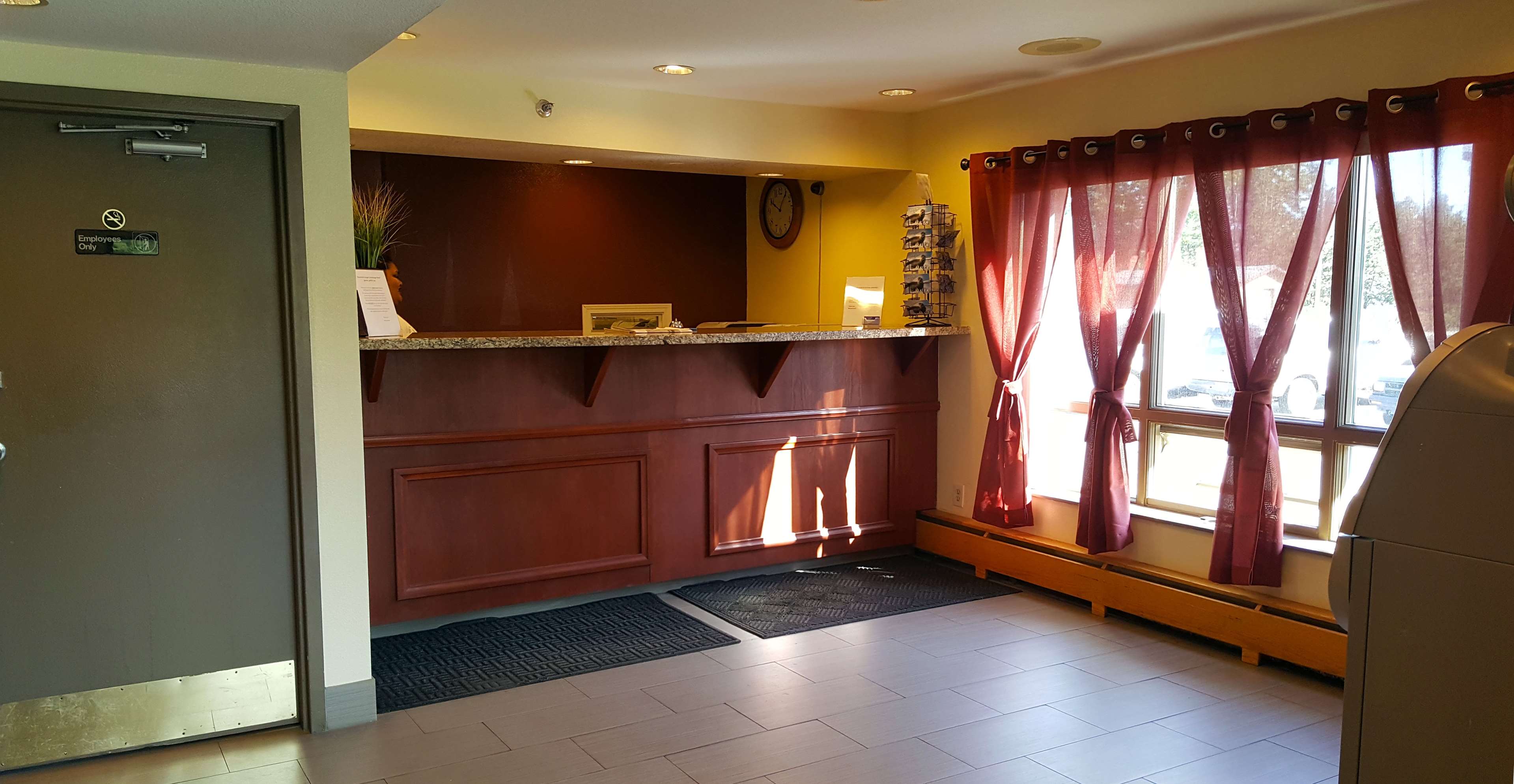 Americas Best Value Inn & Suites Anchorage Airport
