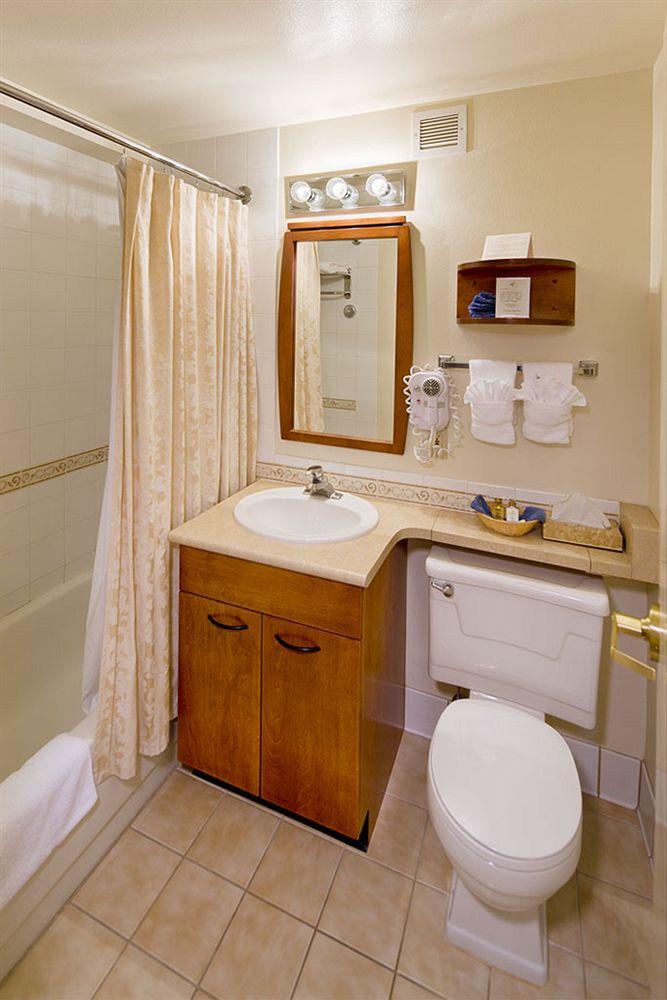 Anchorage Grand Hotel