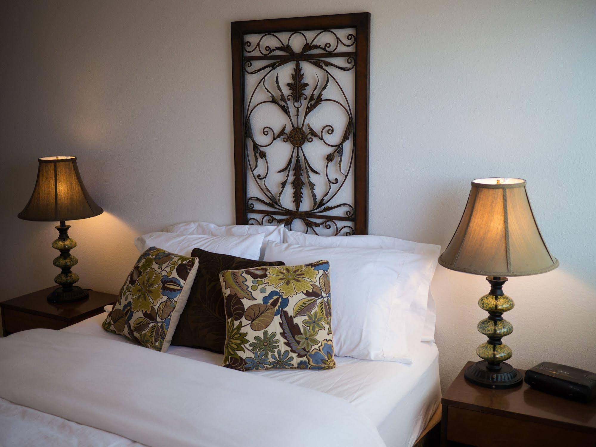 Arctic Fox Inn