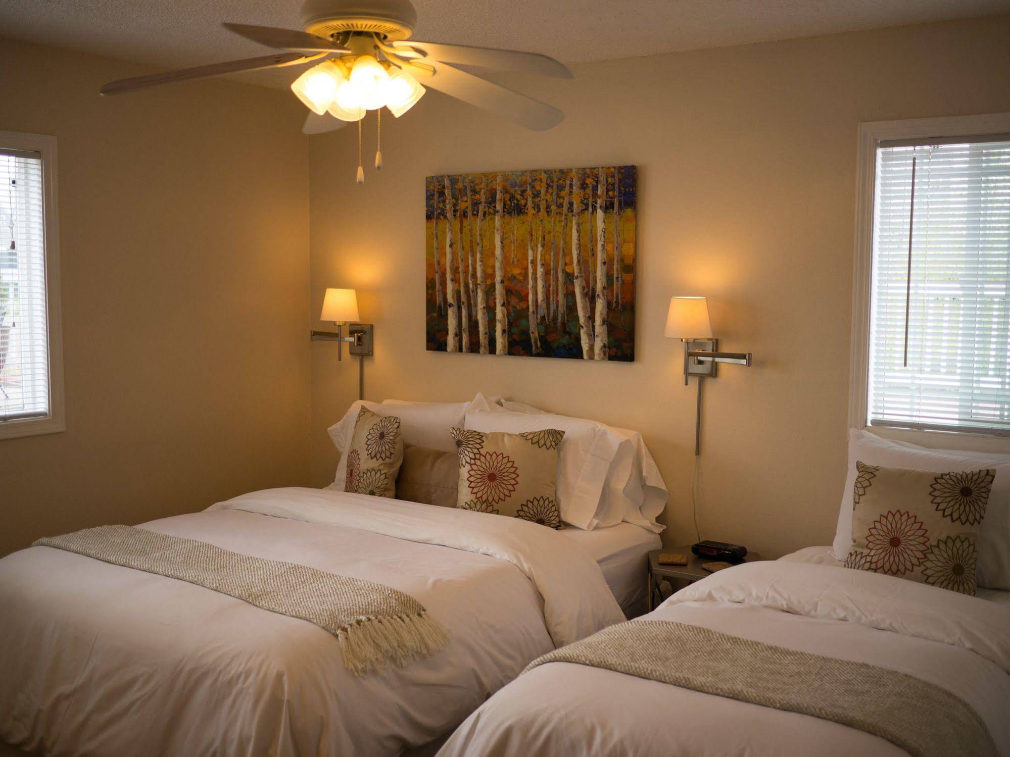 Arctic Fox Inn
