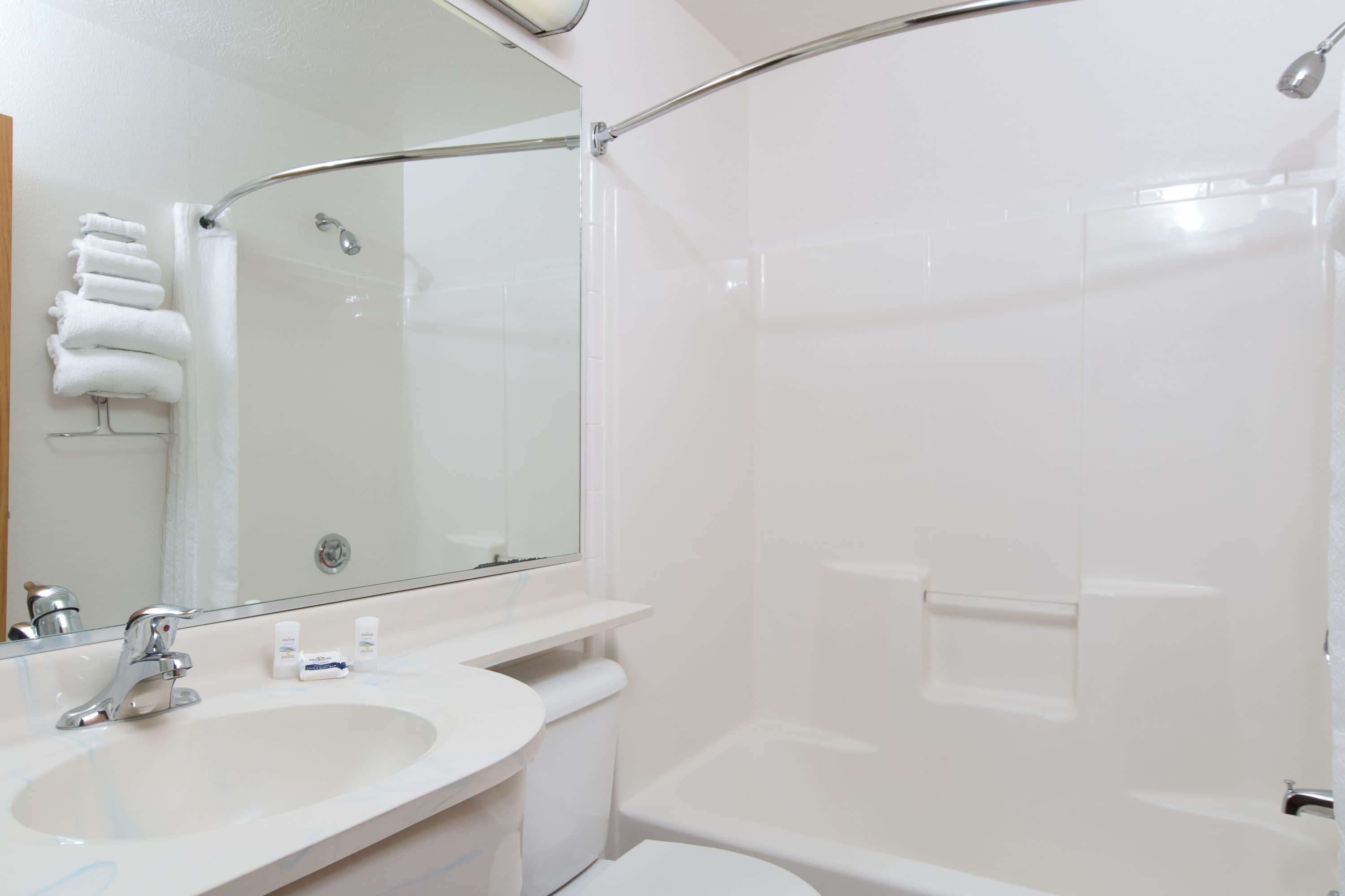 Baymont Inn & Suites by Wyndham Anchorage Airport