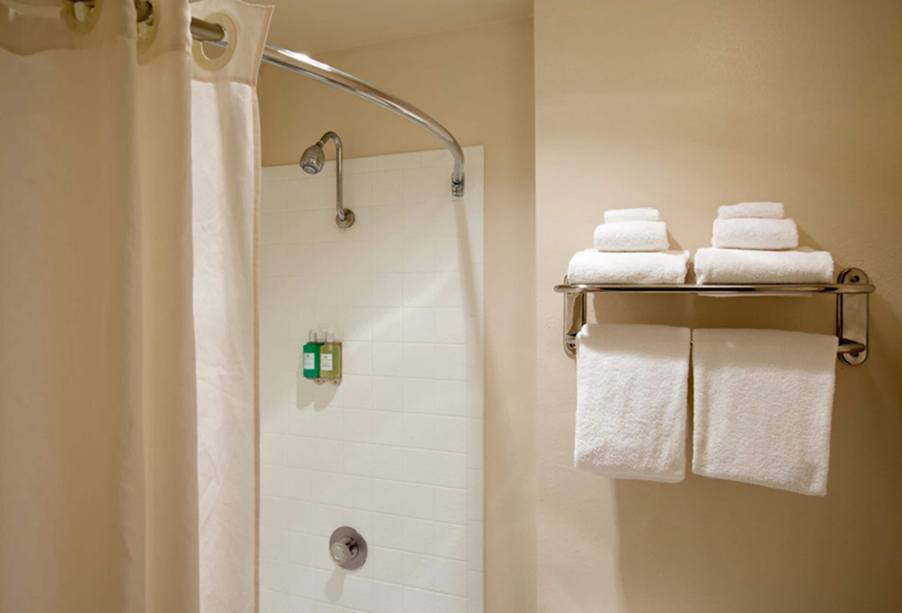 Coast Inn at Lake Hood