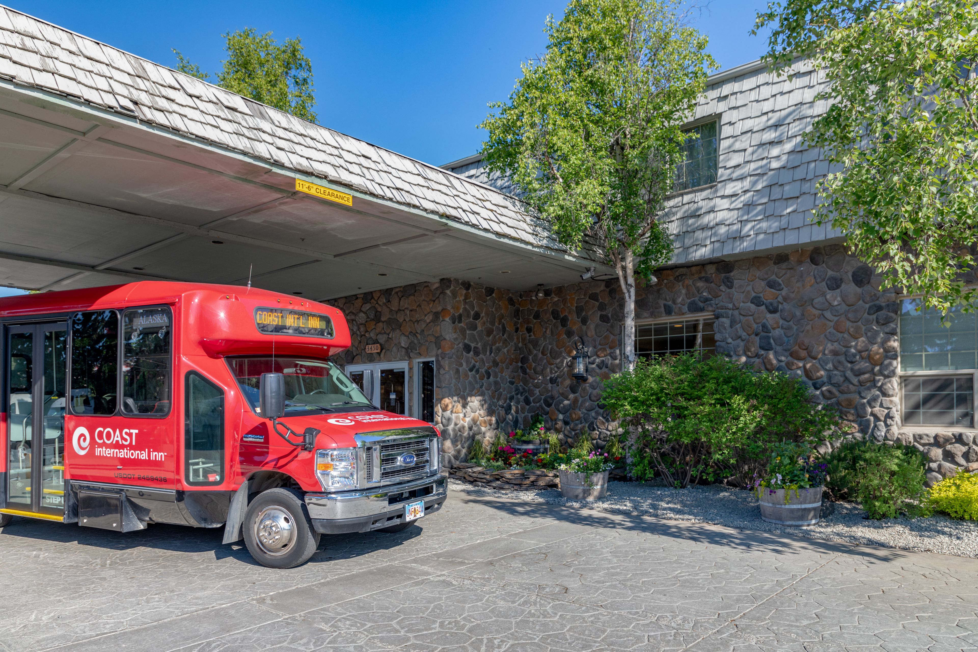 Coast Inn at Lake Hood