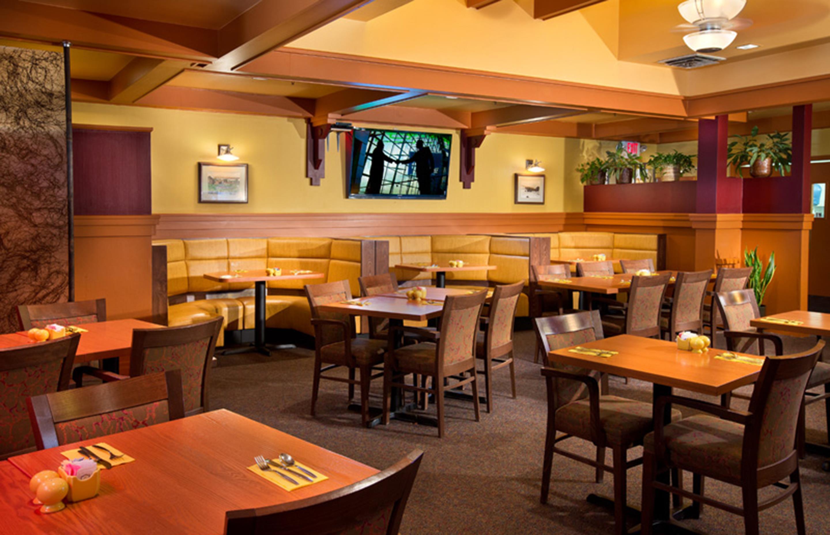 Coast Inn at Lake Hood