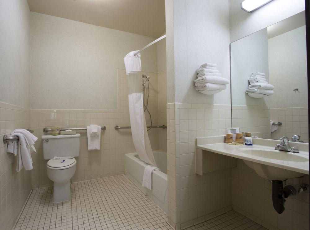 GuestHouse Inn & Suites Anchorage