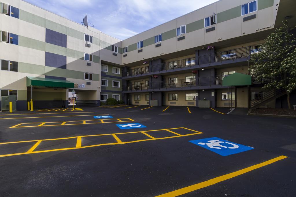 GuestHouse Inn & Suites Anchorage