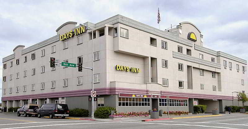 GuestHouse Inn & Suites Anchorage