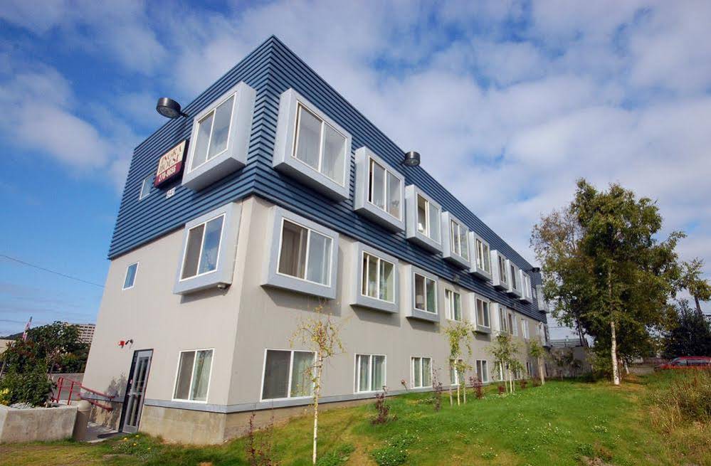 Ingra House Hotel