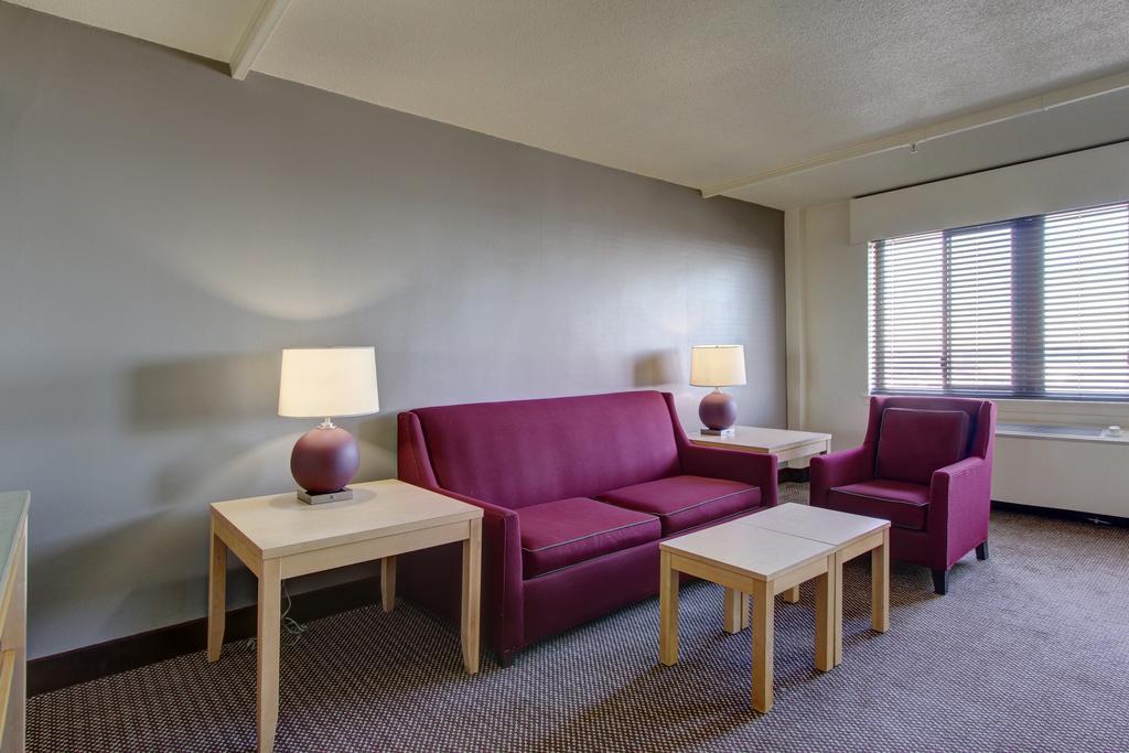 Inlet Tower Hotel and Suites