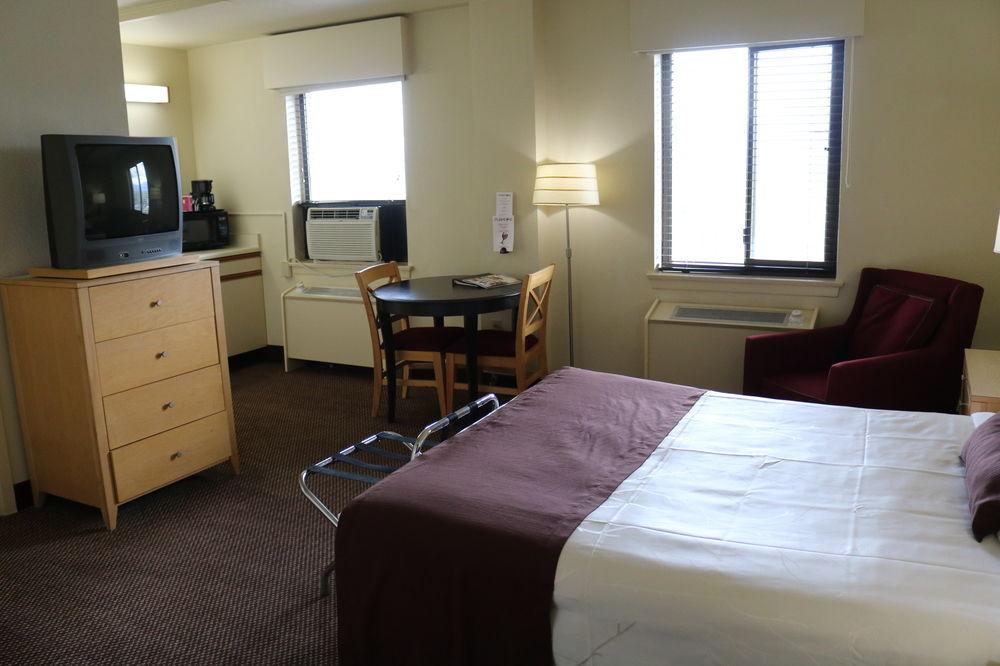 Inlet Tower Hotel and Suites
