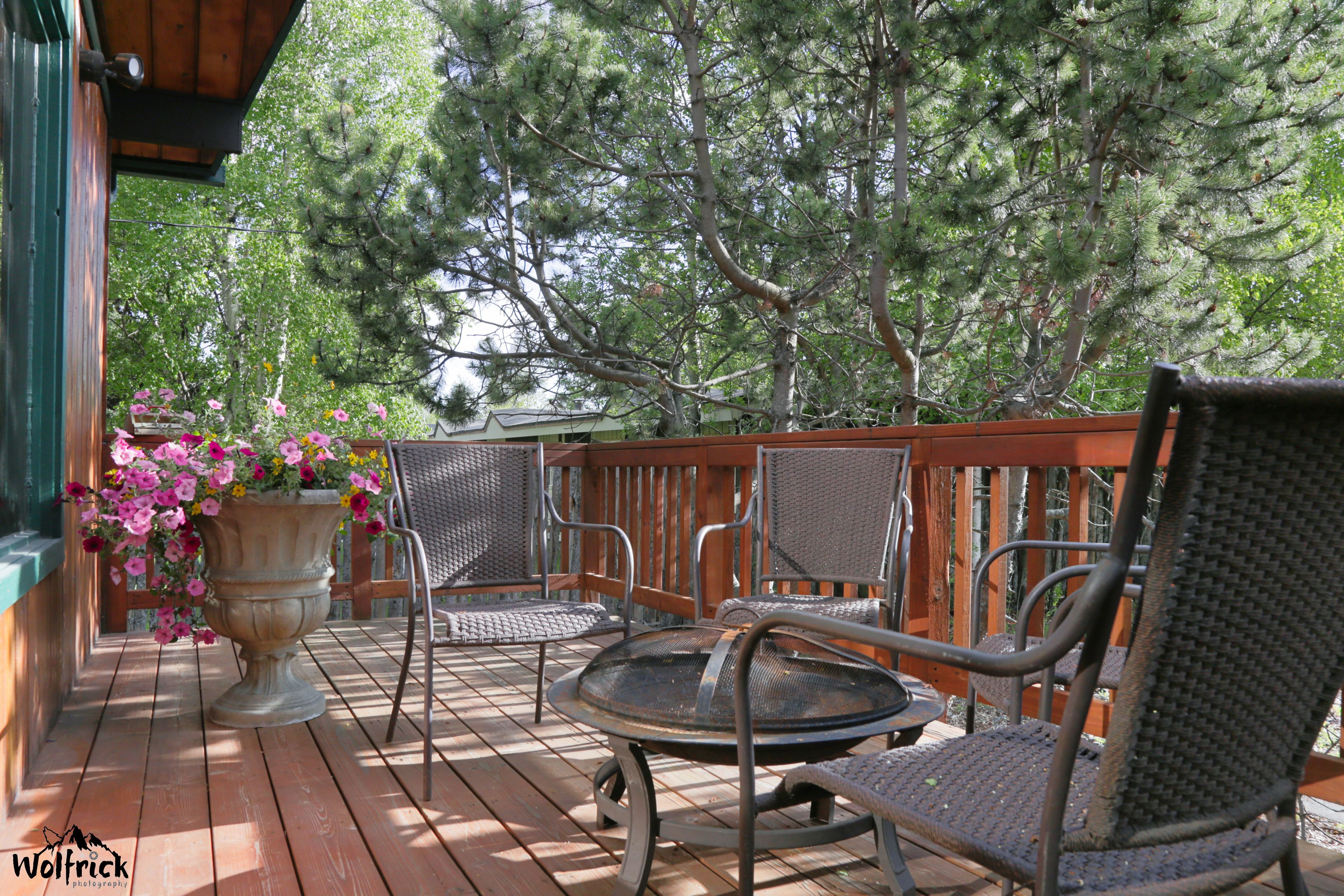 Jewel Lake Bed & Breakfast