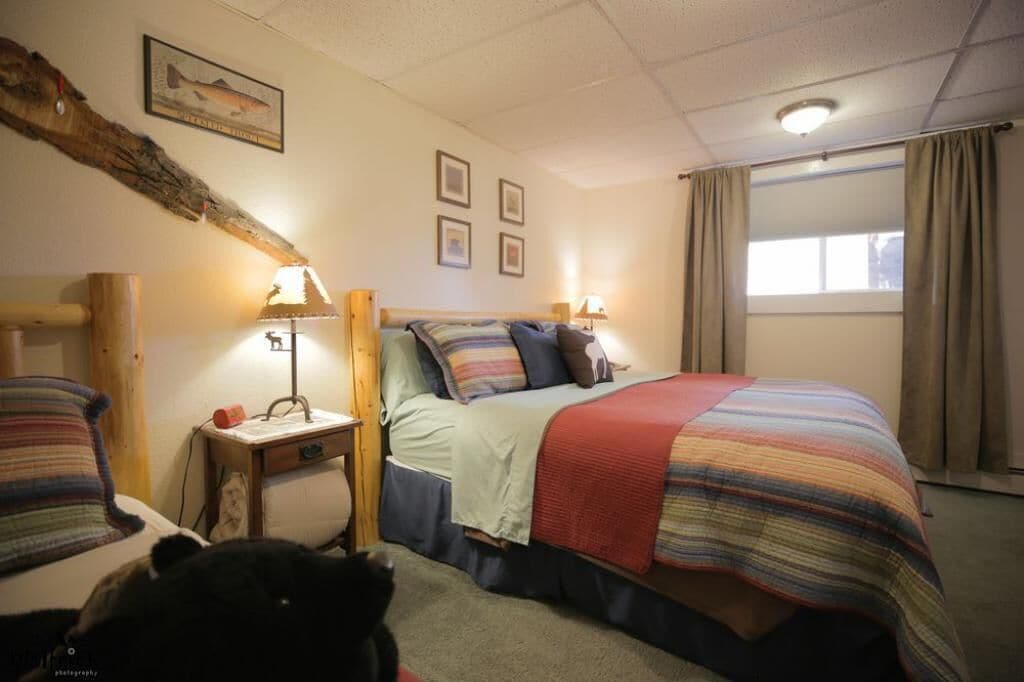 Jewel Lake Bed & Breakfast