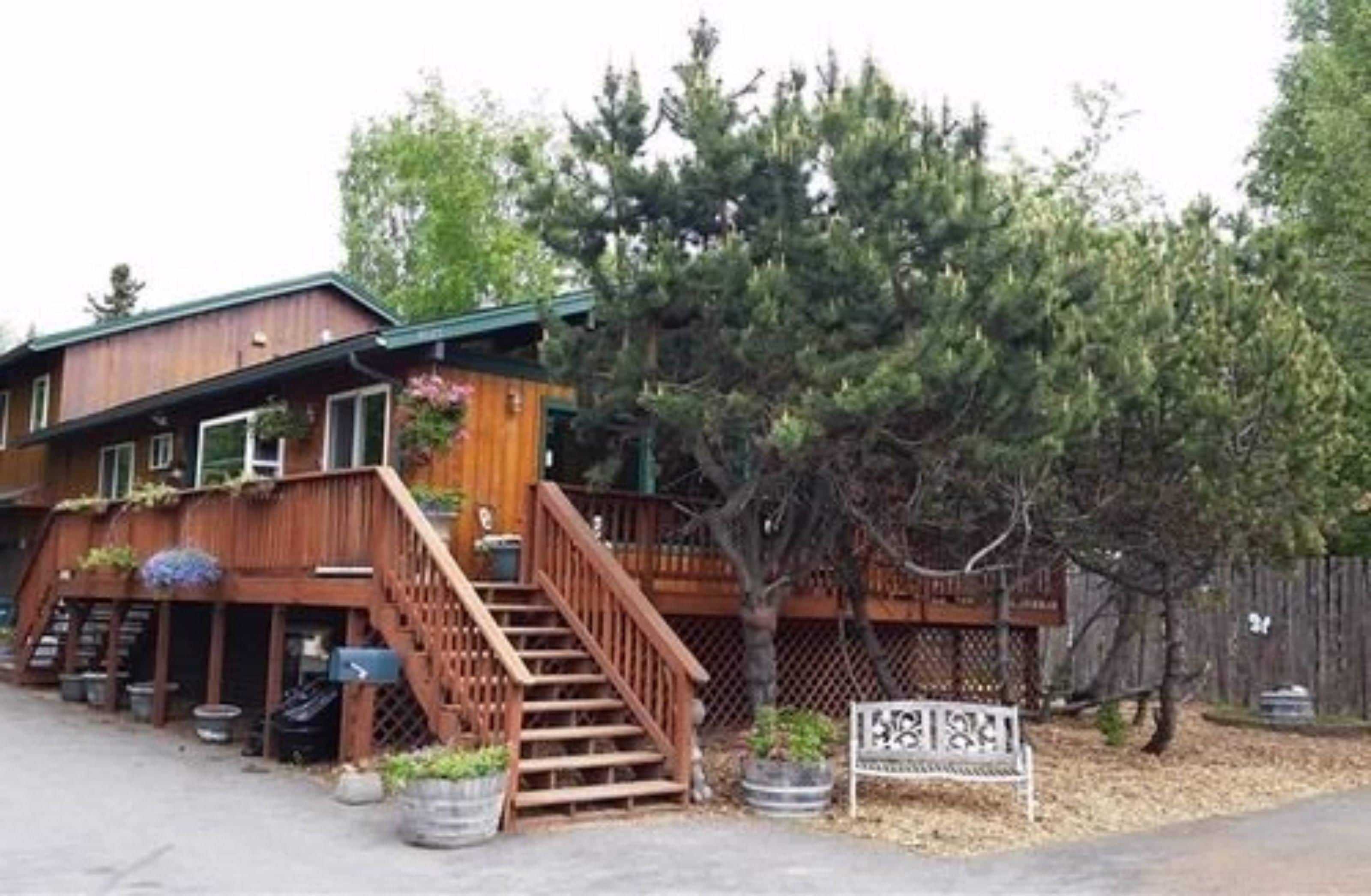 Jewel Lake Bed & Breakfast